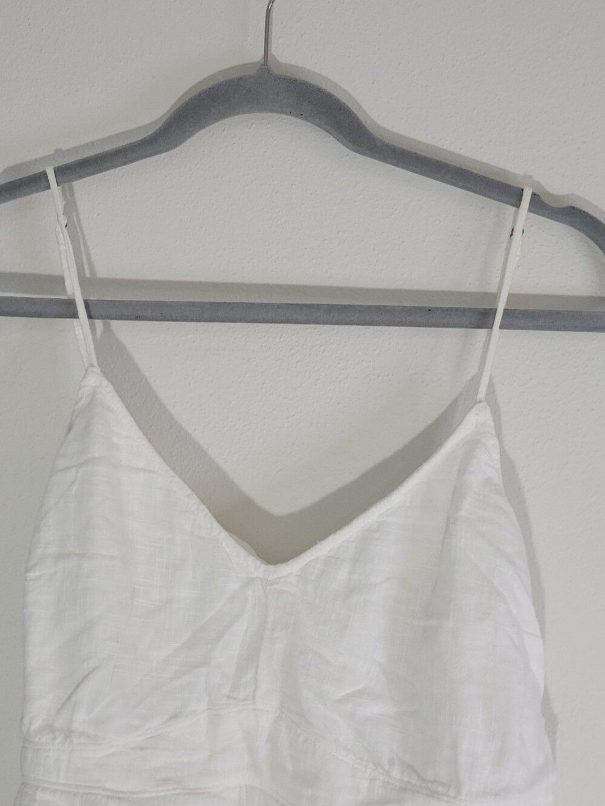 Abercrombie & Fitch Women Size L White Spaghetti Strap V-Neck Women’s Top