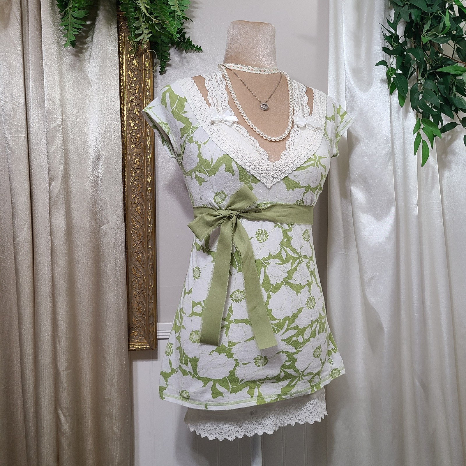 Rare Abercrombie Vintage ♡ Y2K ♡Babydoll Green Flower Print Crochet Lace Top