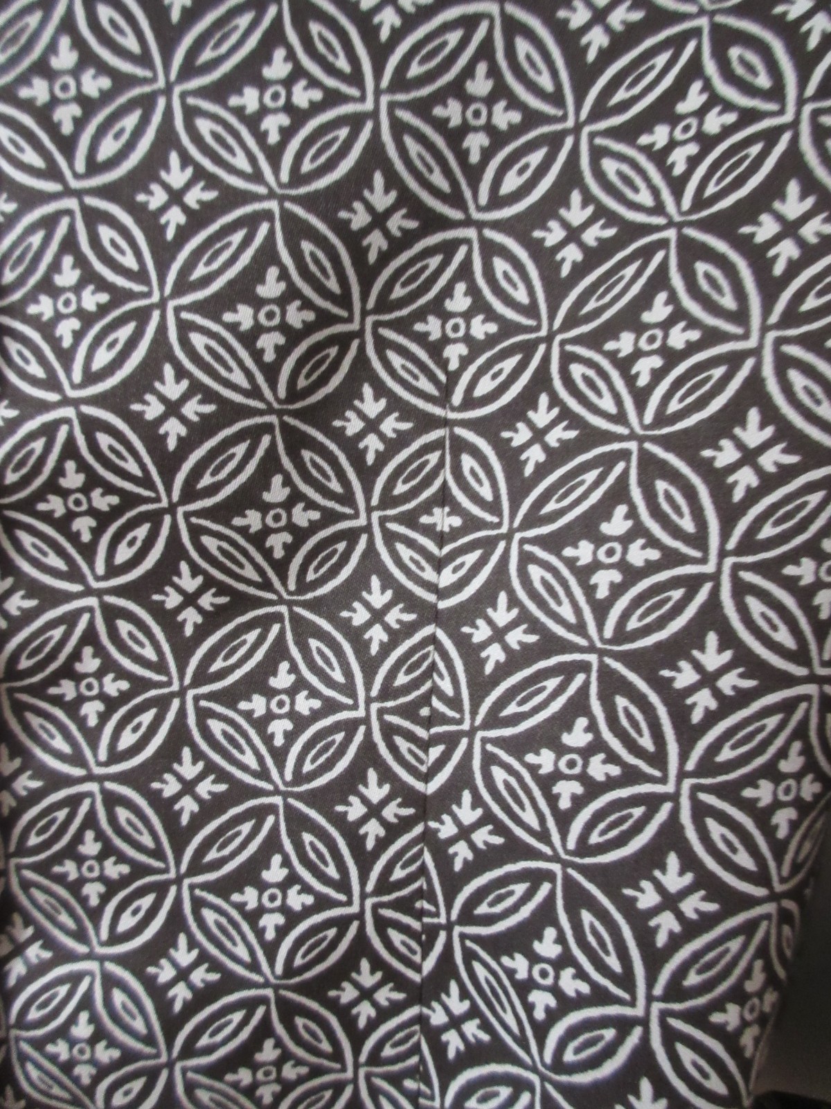 Talbots 100% Cotton Brown Wrinkle Resistant Geometric Print Shirt 12P