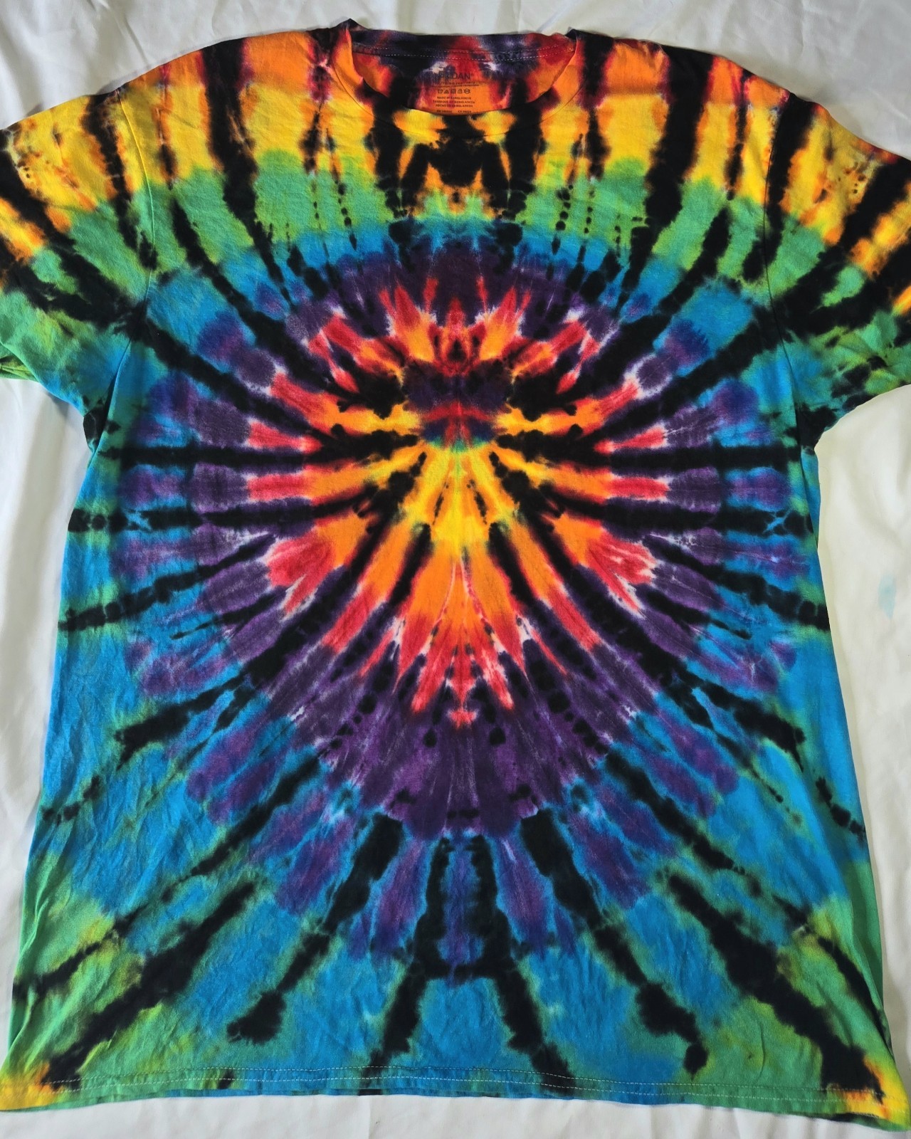 Gildan Tie Dye T-shirt Unique Rainbow Spider Free Shipping Made to Order