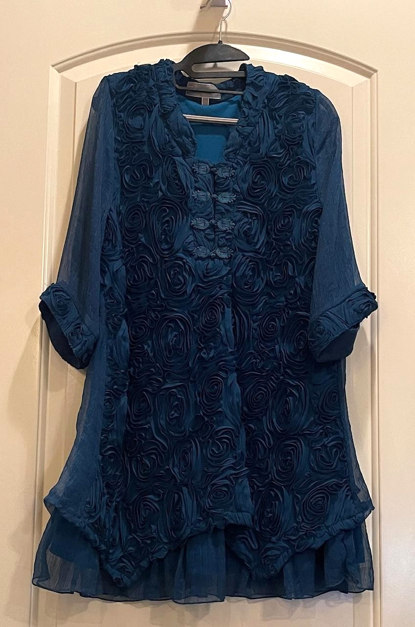 Pretty Angel Womens Silk Blend Teal Romantic RosesTunic, sheer sleeves Large