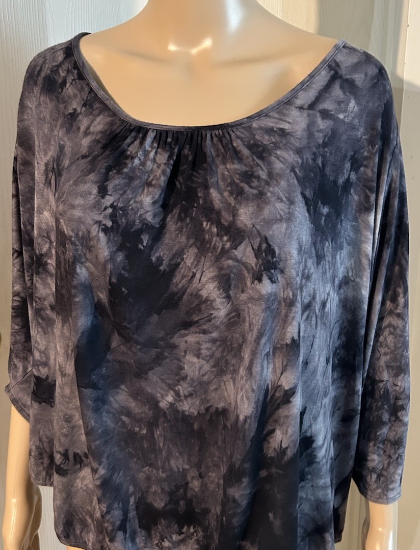 DOTS Brand Women’s 2X Top Tie Dyed And Lace Inset Black And Grey