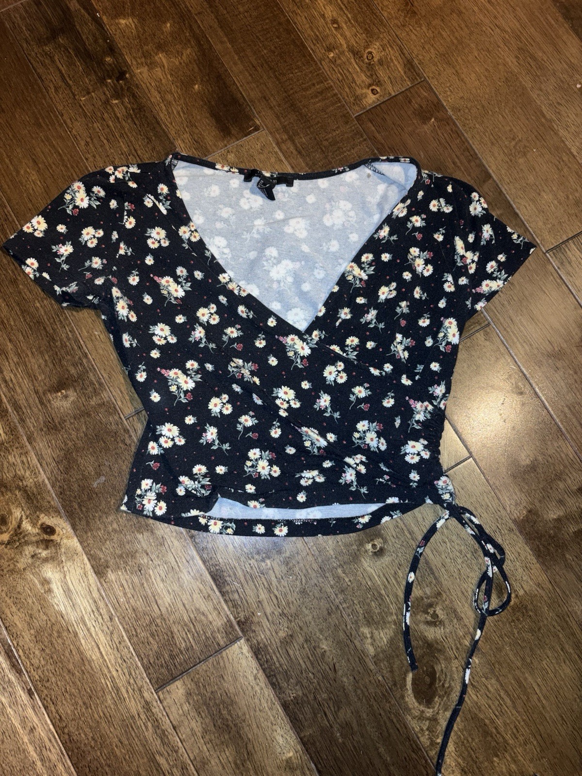 Forever 21 Women’s Floral Crop Top