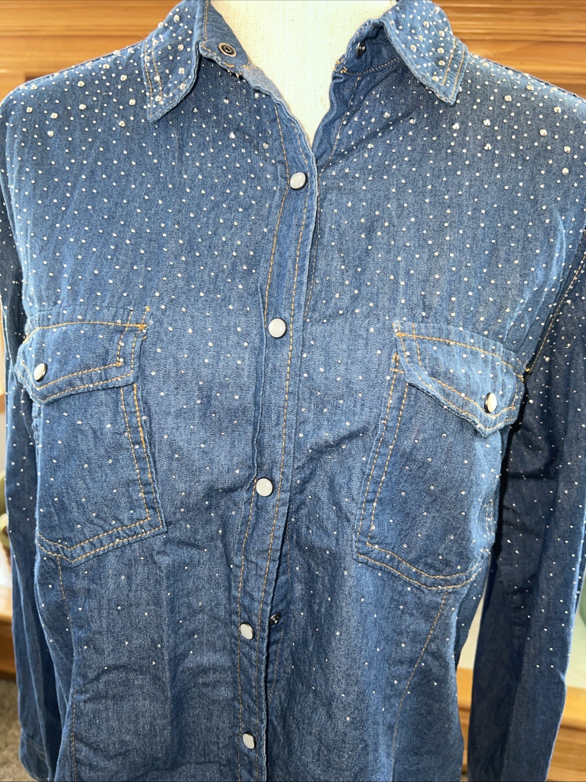 This & That XL Blue Denim Snap Front Shirt Beaded Long Slvs 100% Cotton Pockets