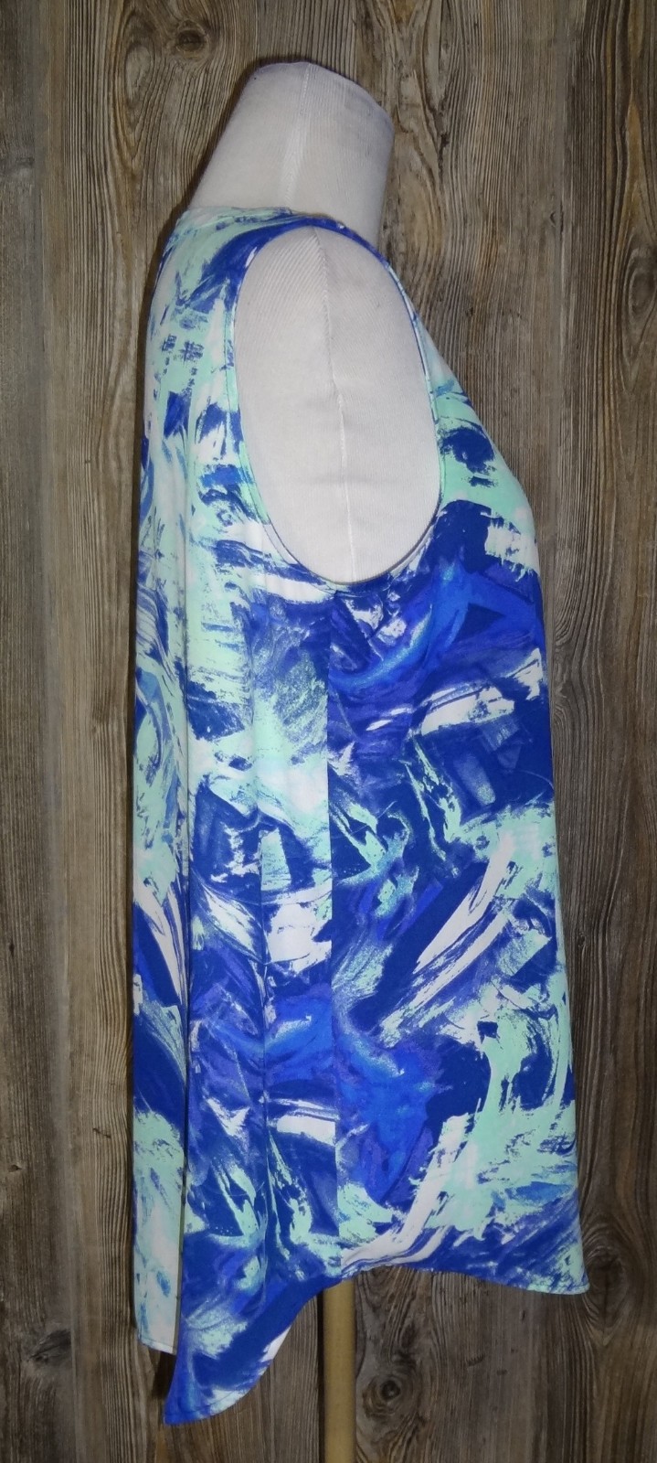 Rose And Olive Sleeveless Blouse Size Medium Blue White Mint Green V Neck