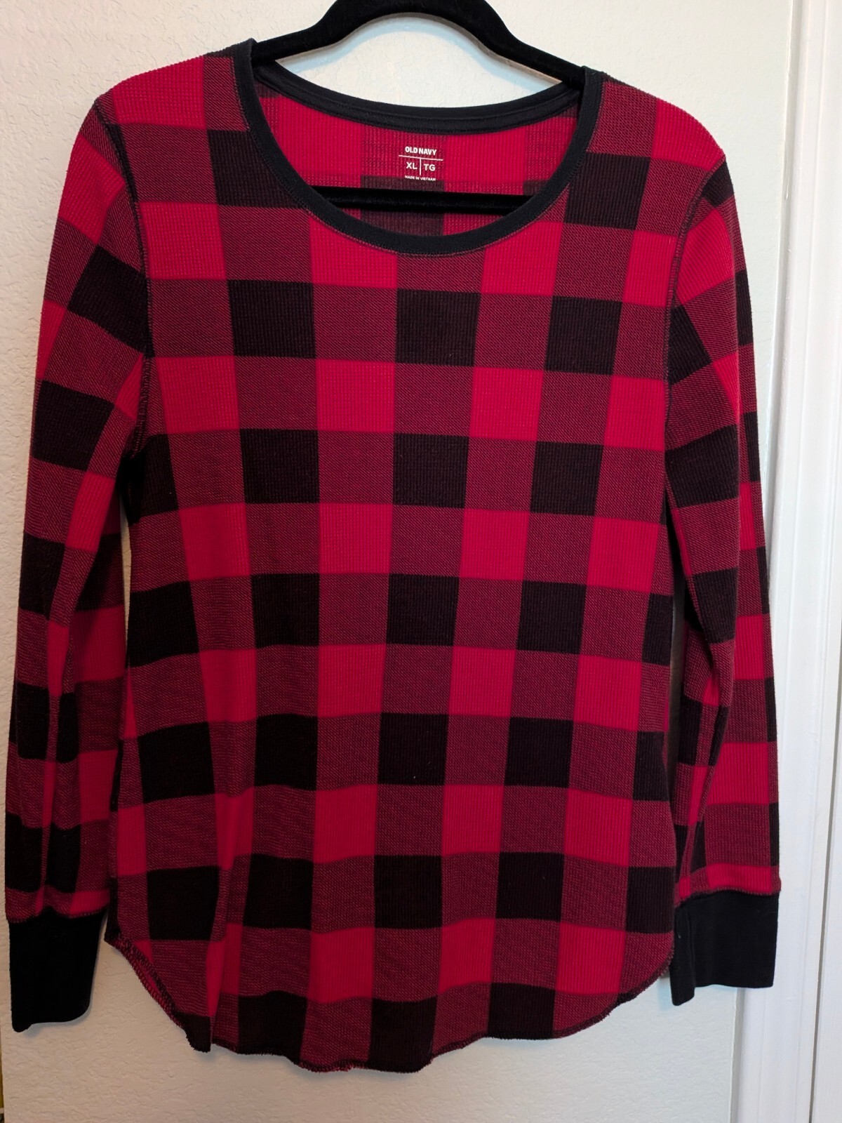 Old Navy Women’s XL Long Sleeve Buffalo Plaid Knit T-Shirt Red Black