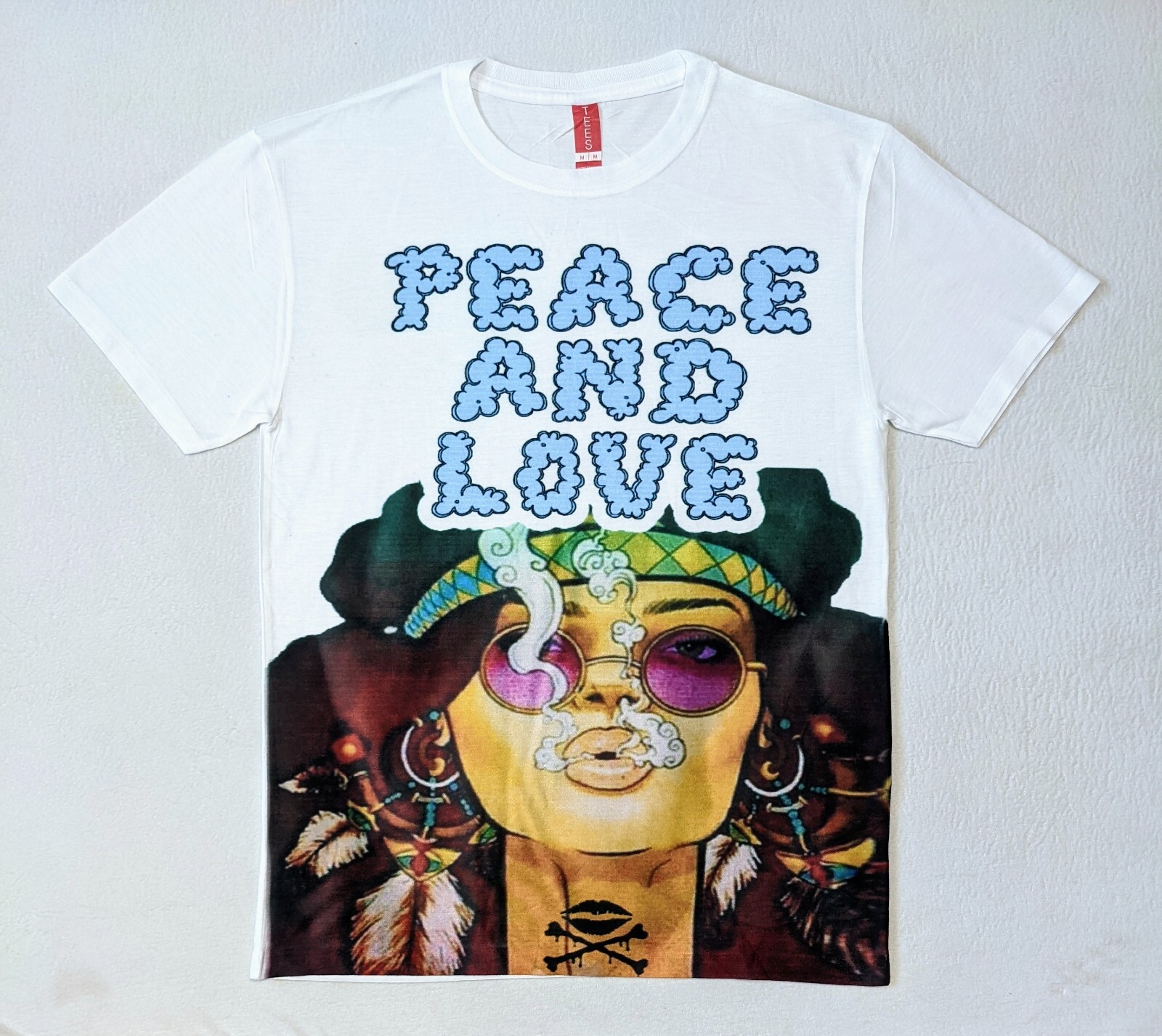 PlayerTees Peace And Love Hippie Smoking Kissing Bones T-Shirt Size M