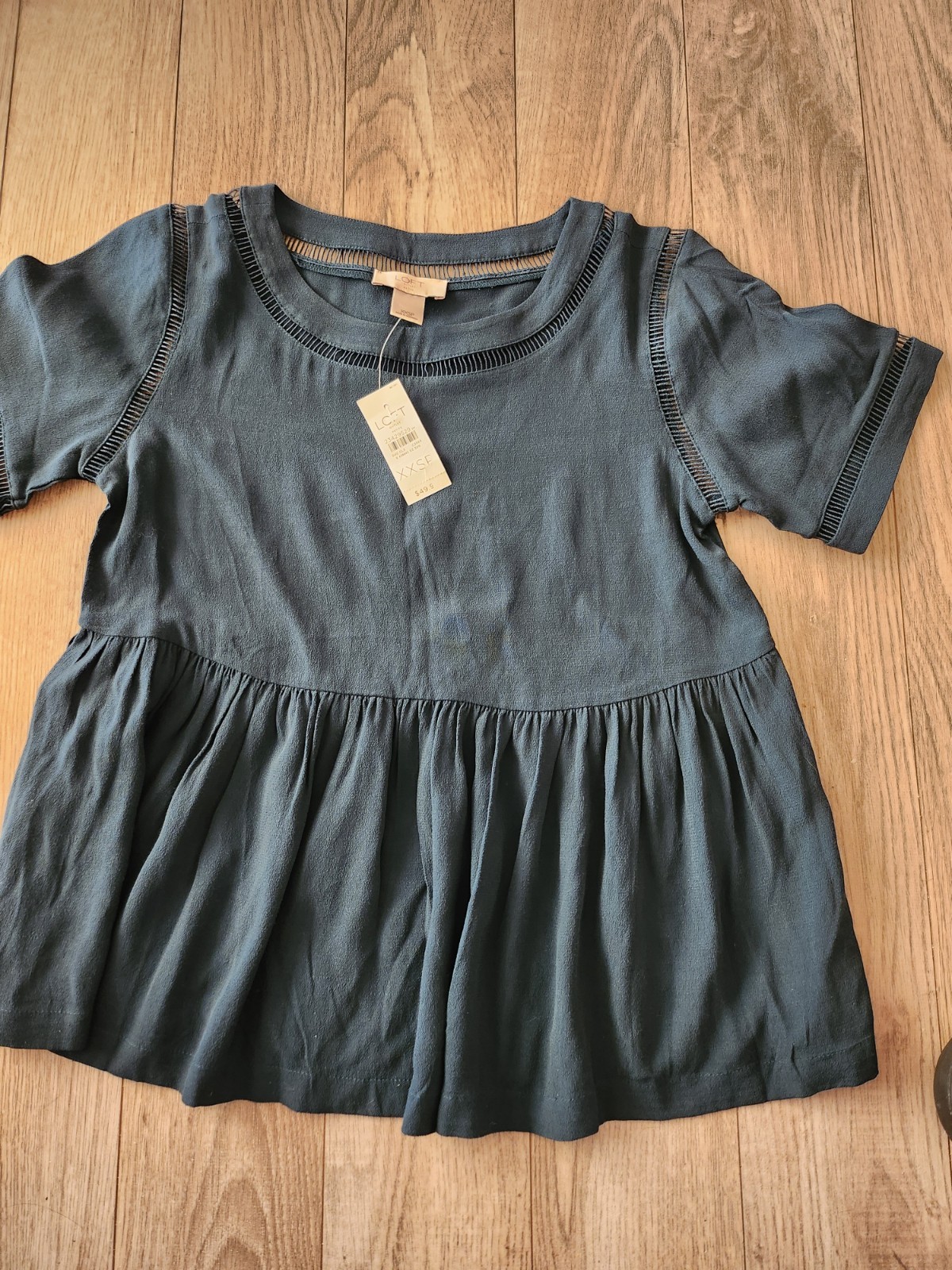 New with $49.99 tag Loft outlet navy top XXSP
