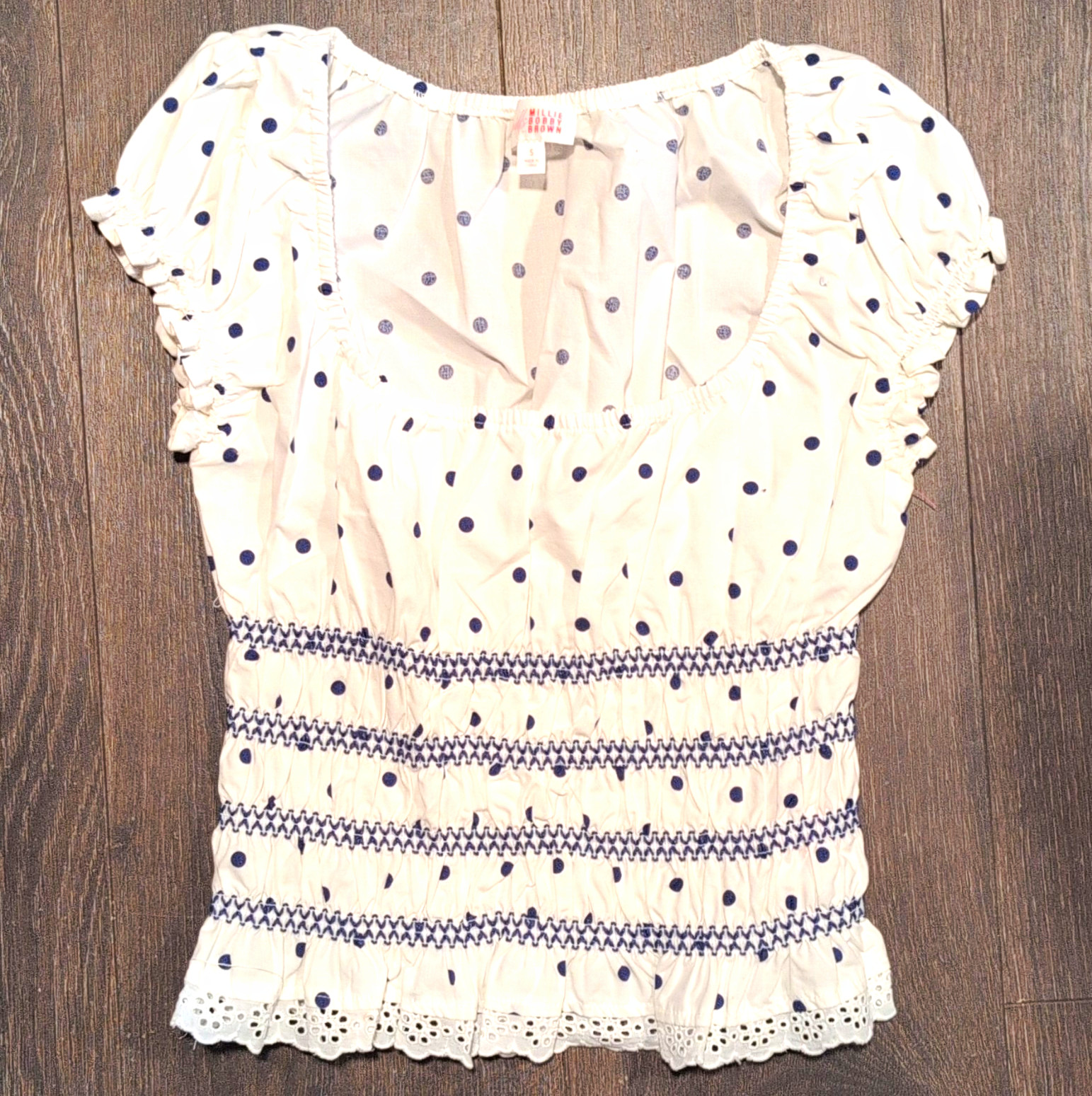 Millie Bobby Brown Women’s S White/Blue Polka Dot Square Neck Puff Sleeve Blouse