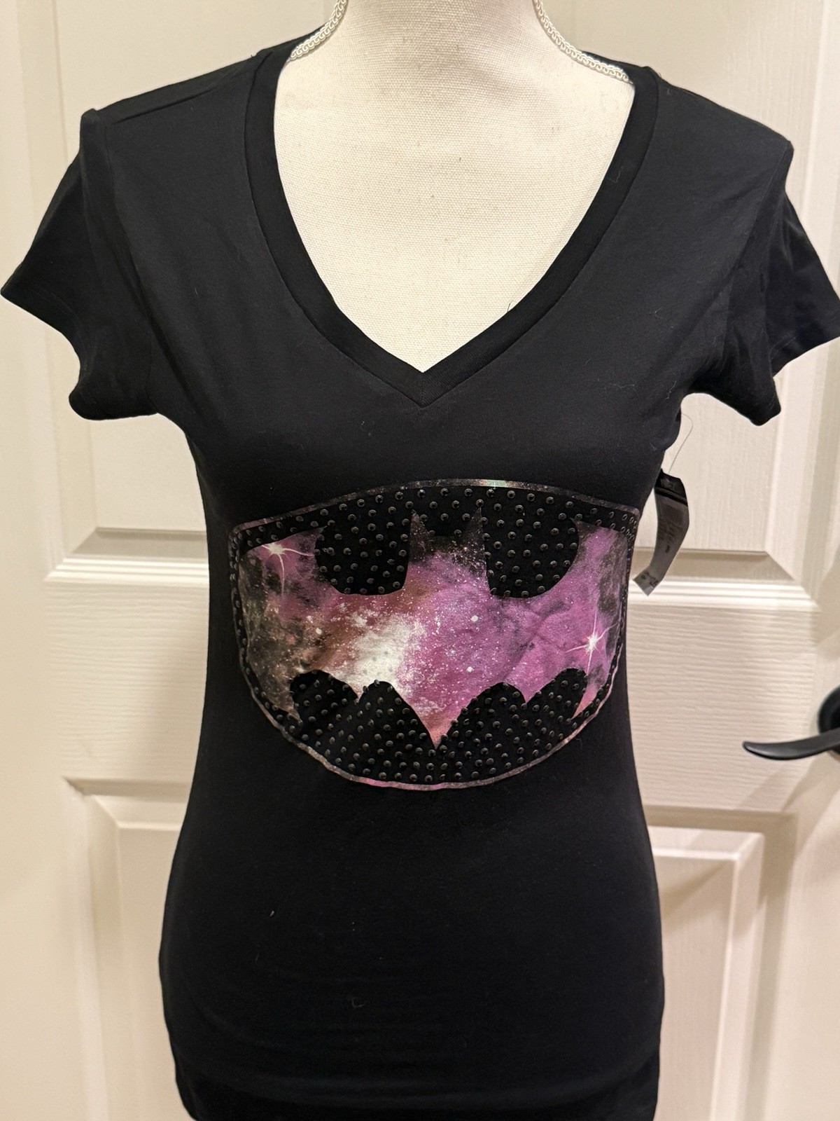 Women’s Batman T-Shirt Ladies Size Medium Bling V-Neck Black Purple Logo NWT