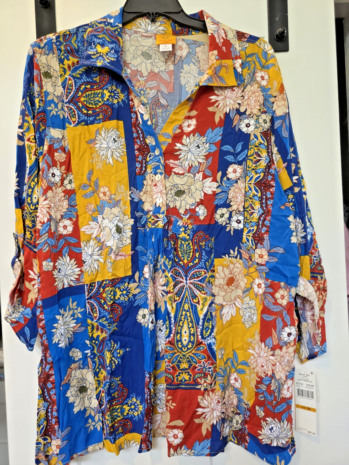 Ruby Rd. Woman Multicolor Floral Rayon Woven Collared Button Front Tunic Plus 3X