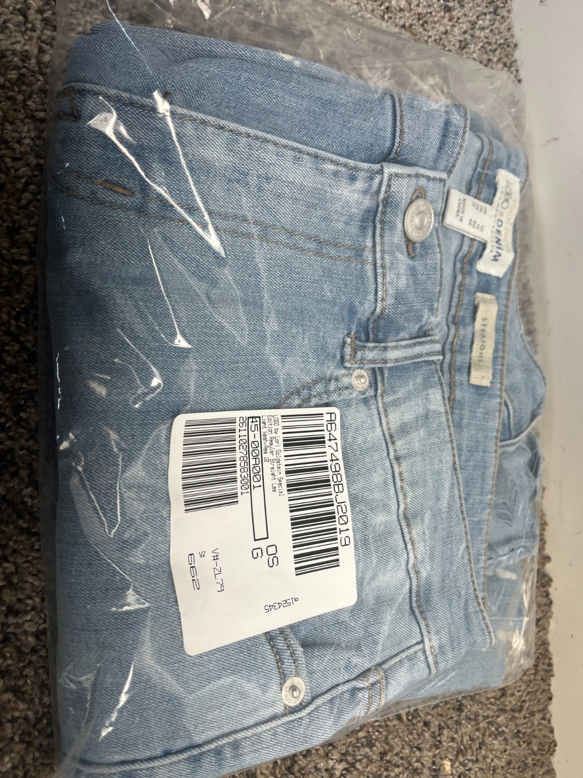 LOGO BY LORI GOLDSTEIN SPECIAL EDITION REG .STRAIGHT LEG /Light WASH *SIZE-12*