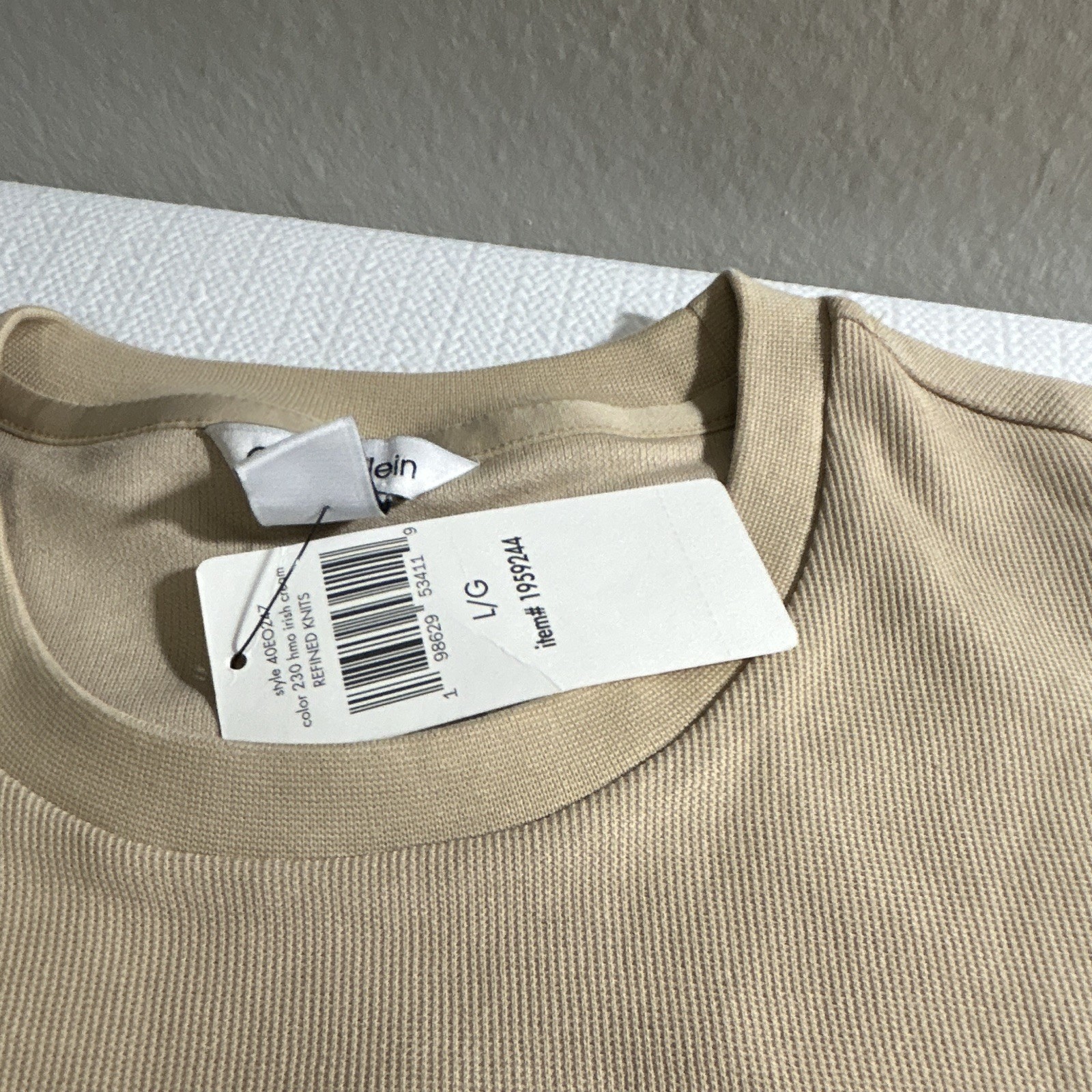 Calvin Klein Large Beige Ribbed Crew Neck T-Shirt NWT Short Sleeve daily wear