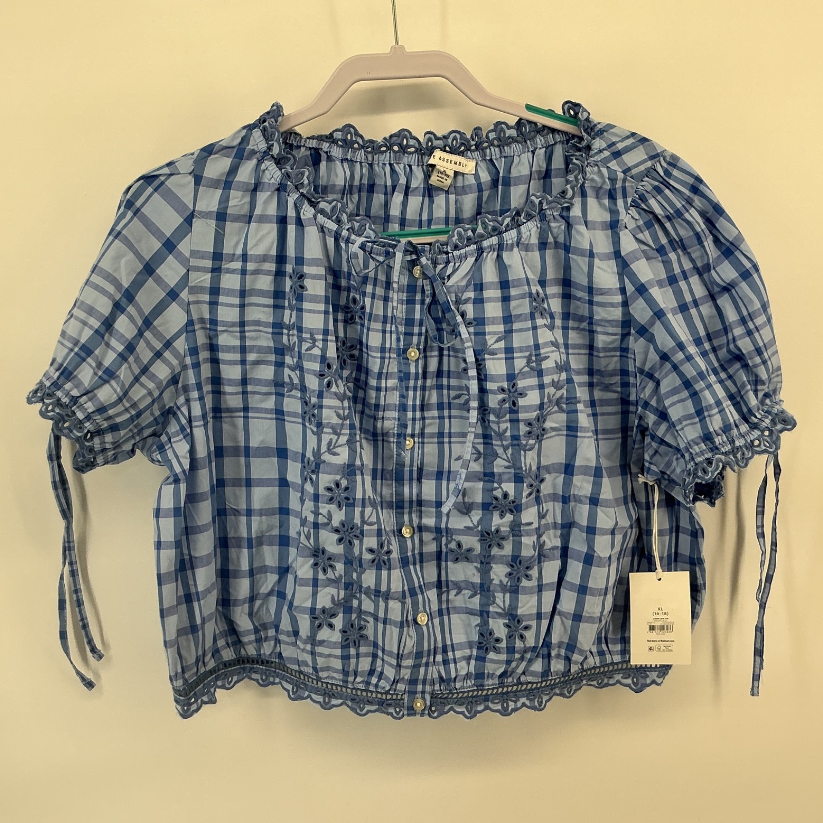 Free Assembly Embroidered Crop Top Womens Sz XL 16-18 Blue Button Down NEW