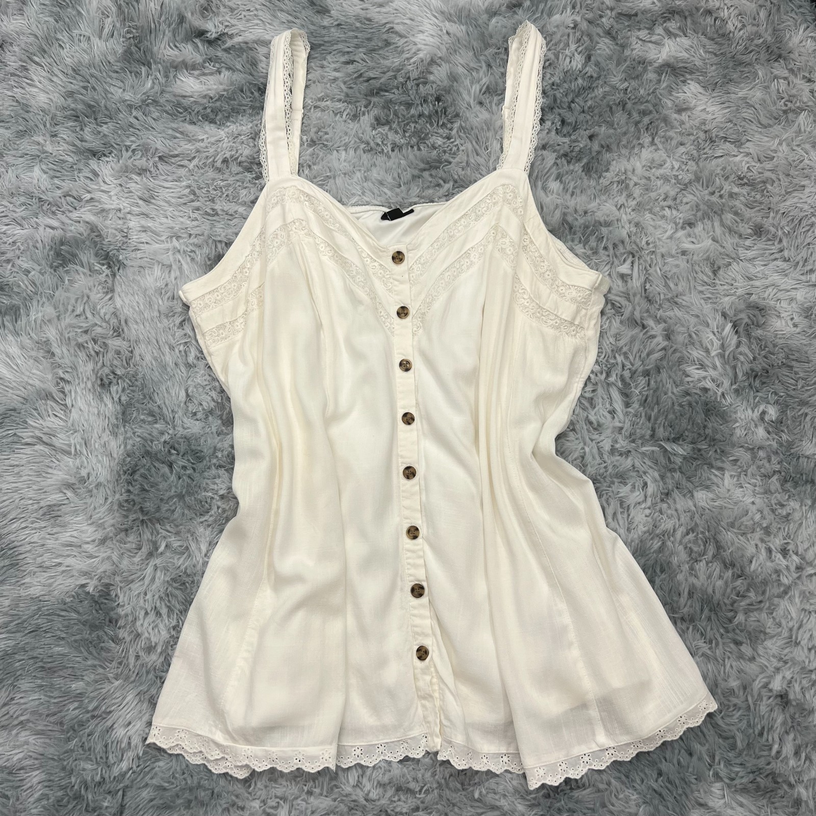 Torrid 3 white lace babydoll tank thick straps buttons soft cottage core boho