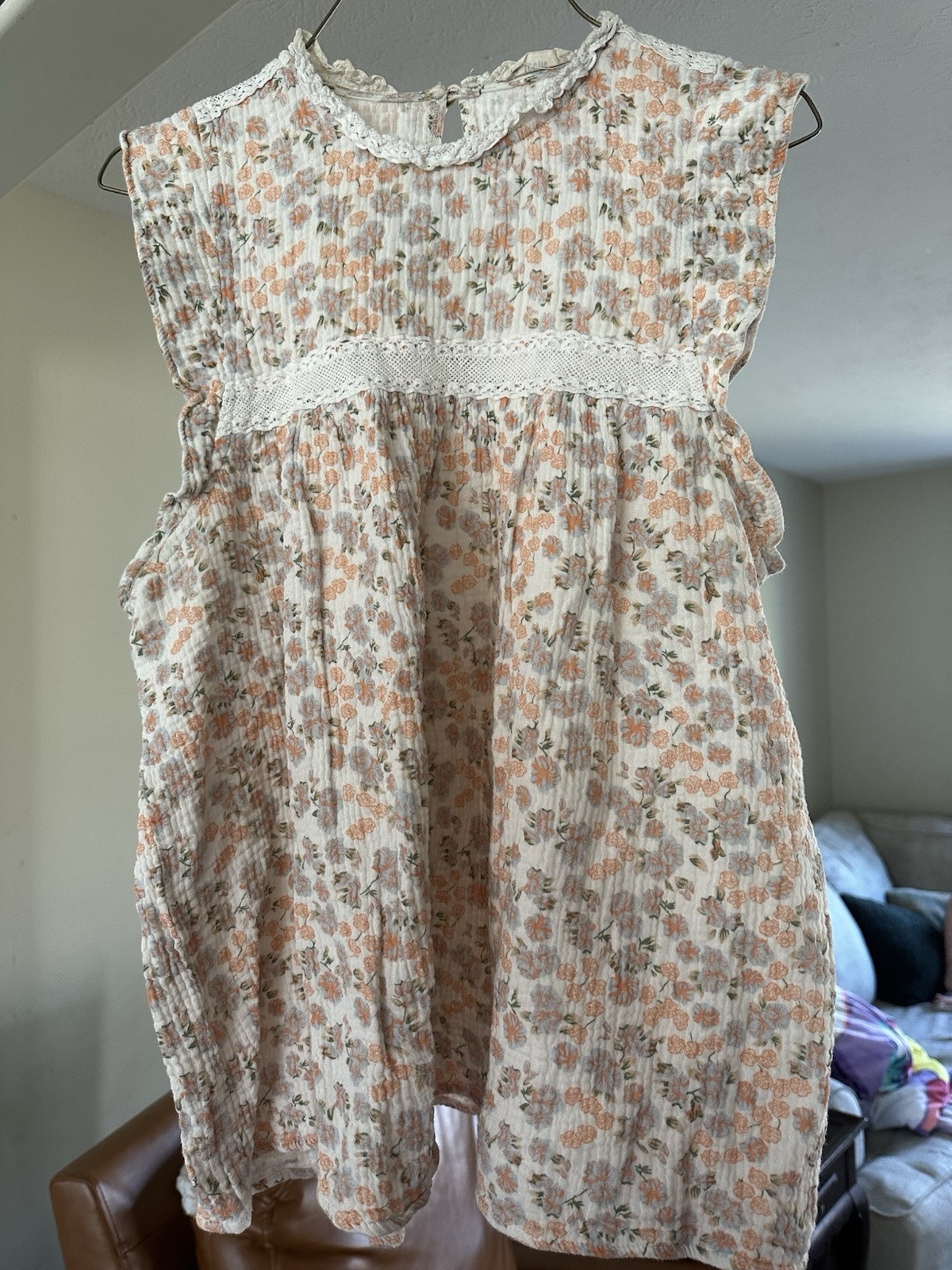 In Loom Women’s Large Floral Top