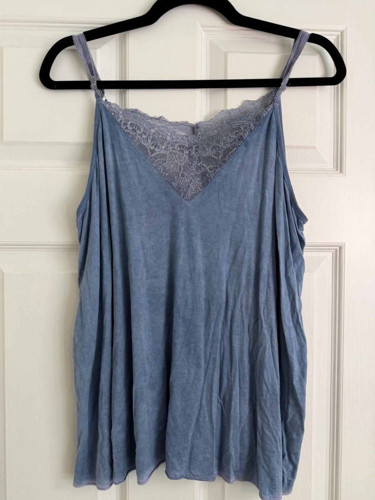 POL Blue Lace Trim Flowy Cami Tank Top Periwinkle Blue Size S