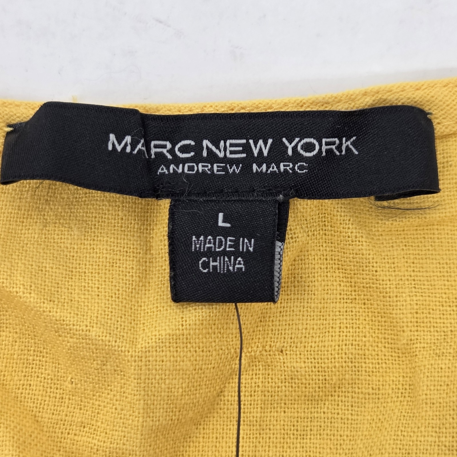 NEW Andrew Marc New York Linen Daffodil V-Neck Blouse Puff Sleeve Size Large NWT