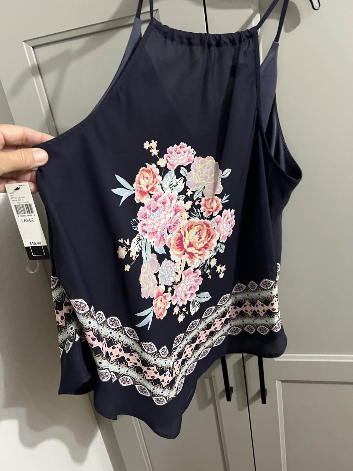 A. Byer Multicolor V Hemline Tank Top Blue Floral Large