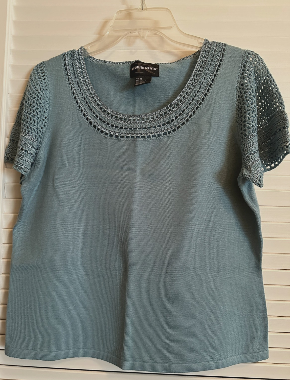 REQUIREMENTS Blue Crochet Round Neck Short Sleeve Pullover Knit Top