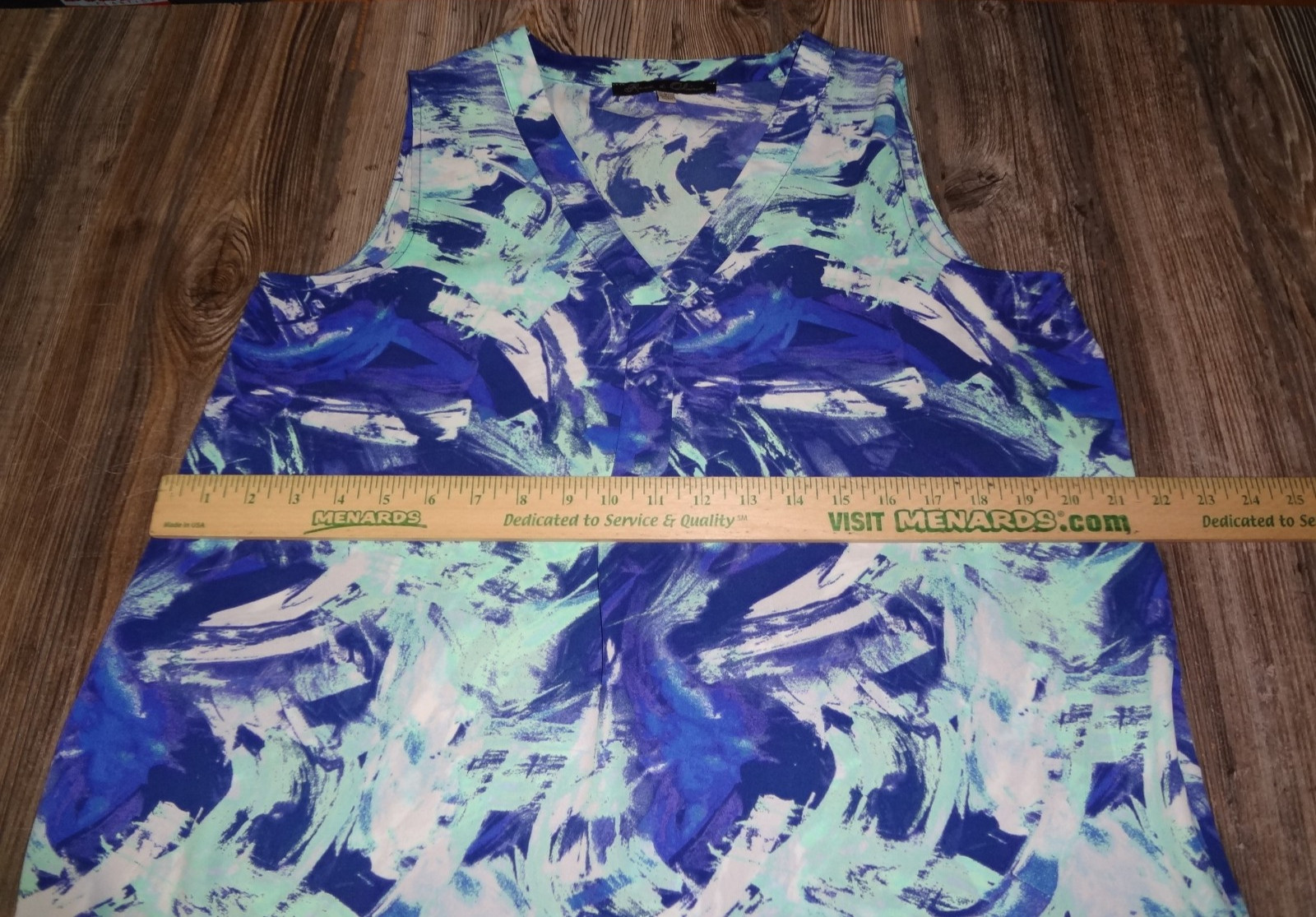 Rose And Olive Sleeveless Blouse Size Medium Blue White Mint Green V Neck