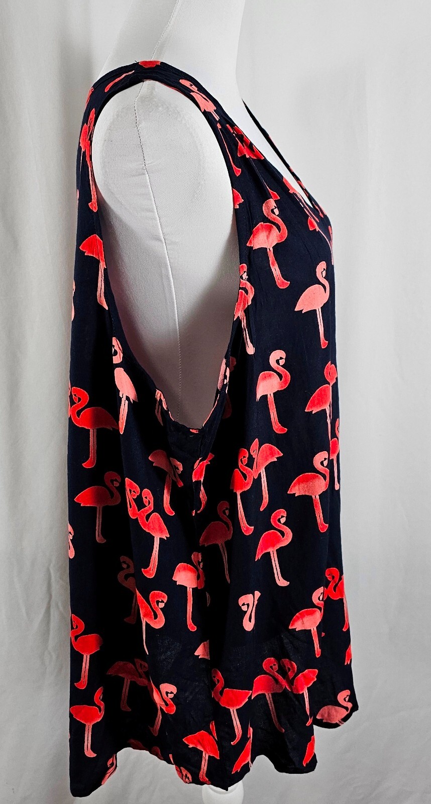 Greater Good Womens Pullover Sleeveless Top Navy Pink Flamingos Rayon 1X