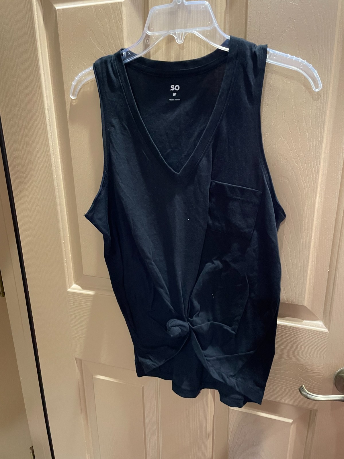 Women Junior v-neck tank SO tie knot bottom size M pocket NWOT Black Kohl’s 2026
