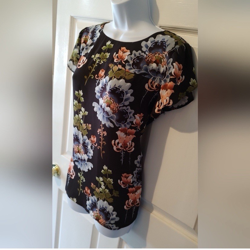 LOFT Floral Chiffon Scoop Neck Keyhole Cap Sleeve Blouse, M, Black/Blue