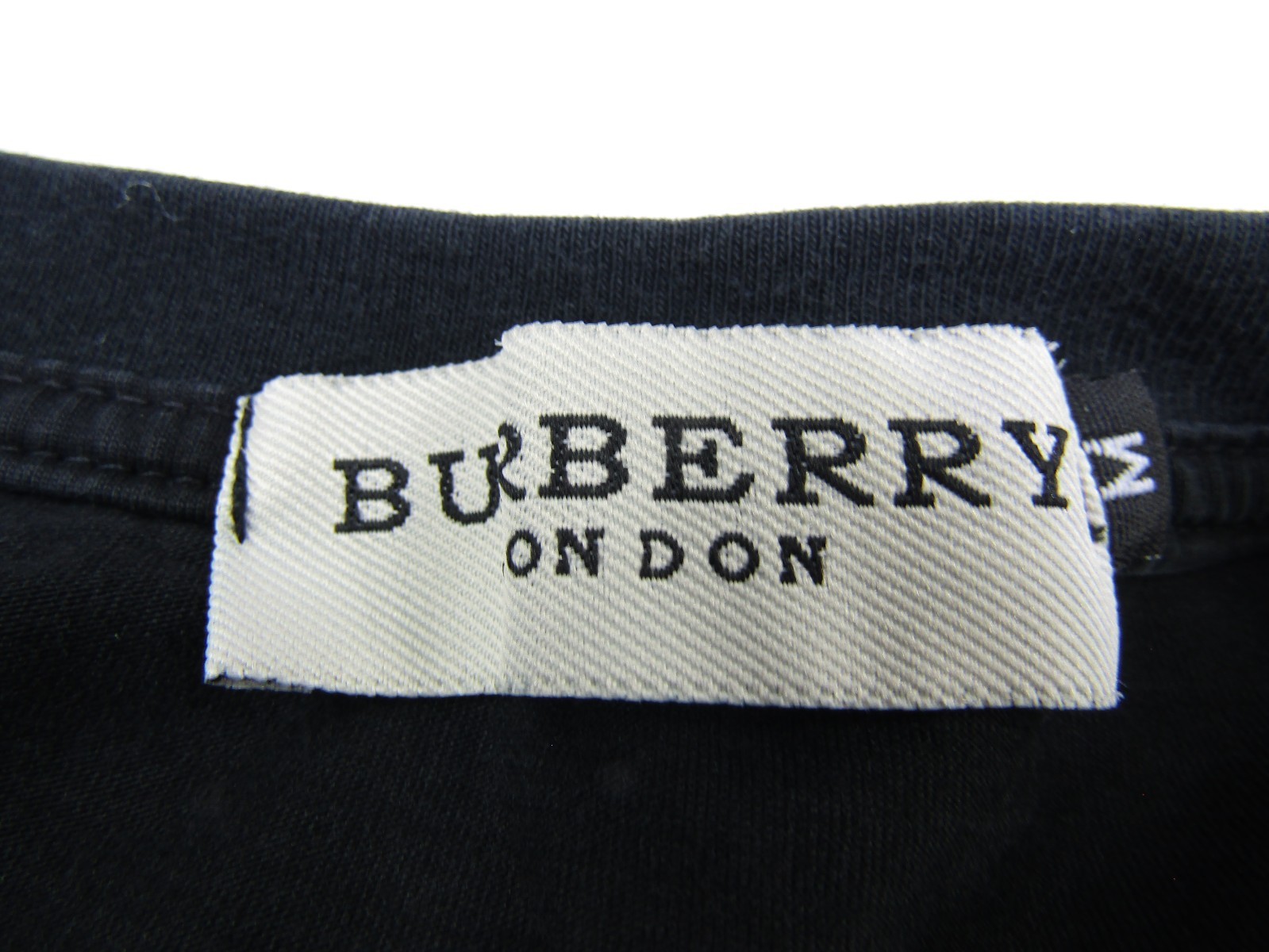 Burberrys of London T-Shirt Womens Medium Embroidered Spellout Logo Preppy