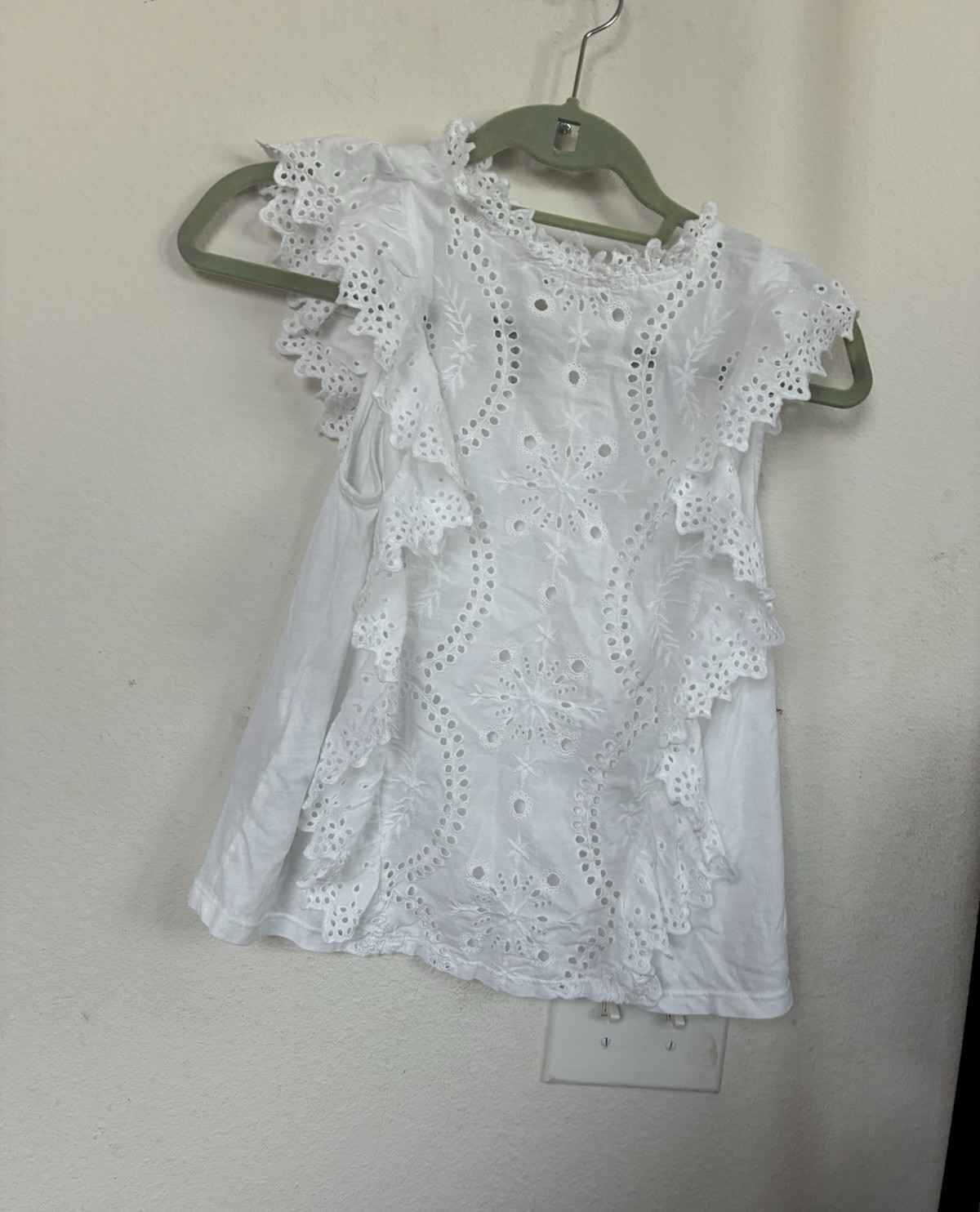 MNG White Solid Eyelet Ruffle Flutter Sleeve Pullover Blouse 100% Cotton S