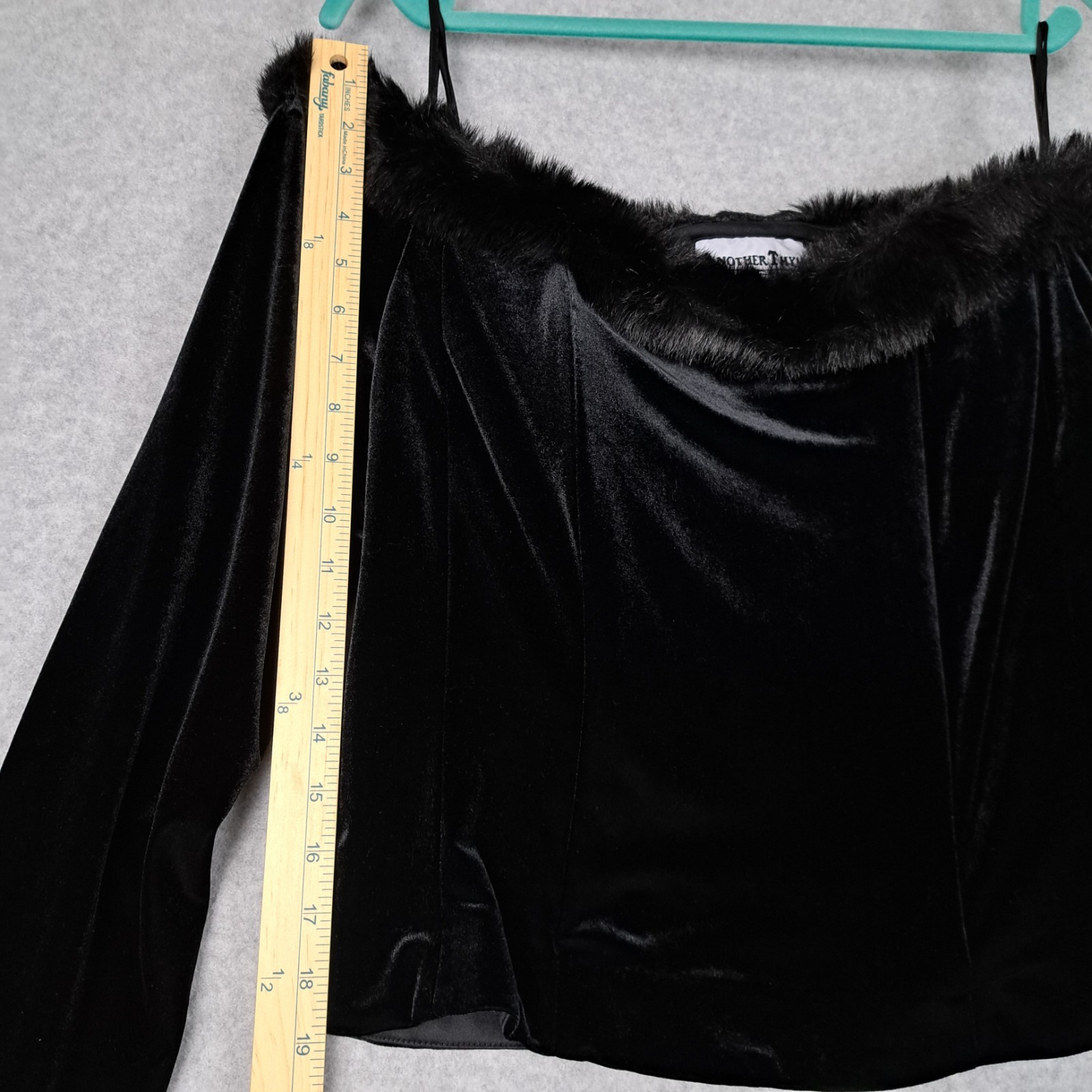 1990s Y2K Velvet Fur Trimmed Off Shoulder Cropped Top Size 18 Black Witchy