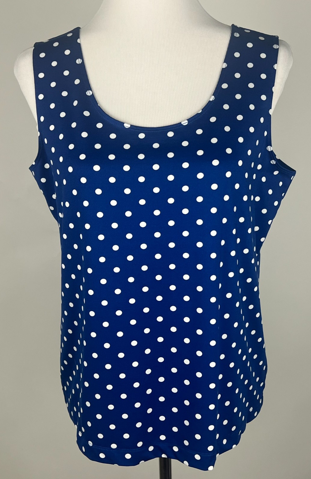 CHICO’S Smooth Stretchy Microfiber POLKA DOT Scoop Neck Tank – 2 (12) Blue White