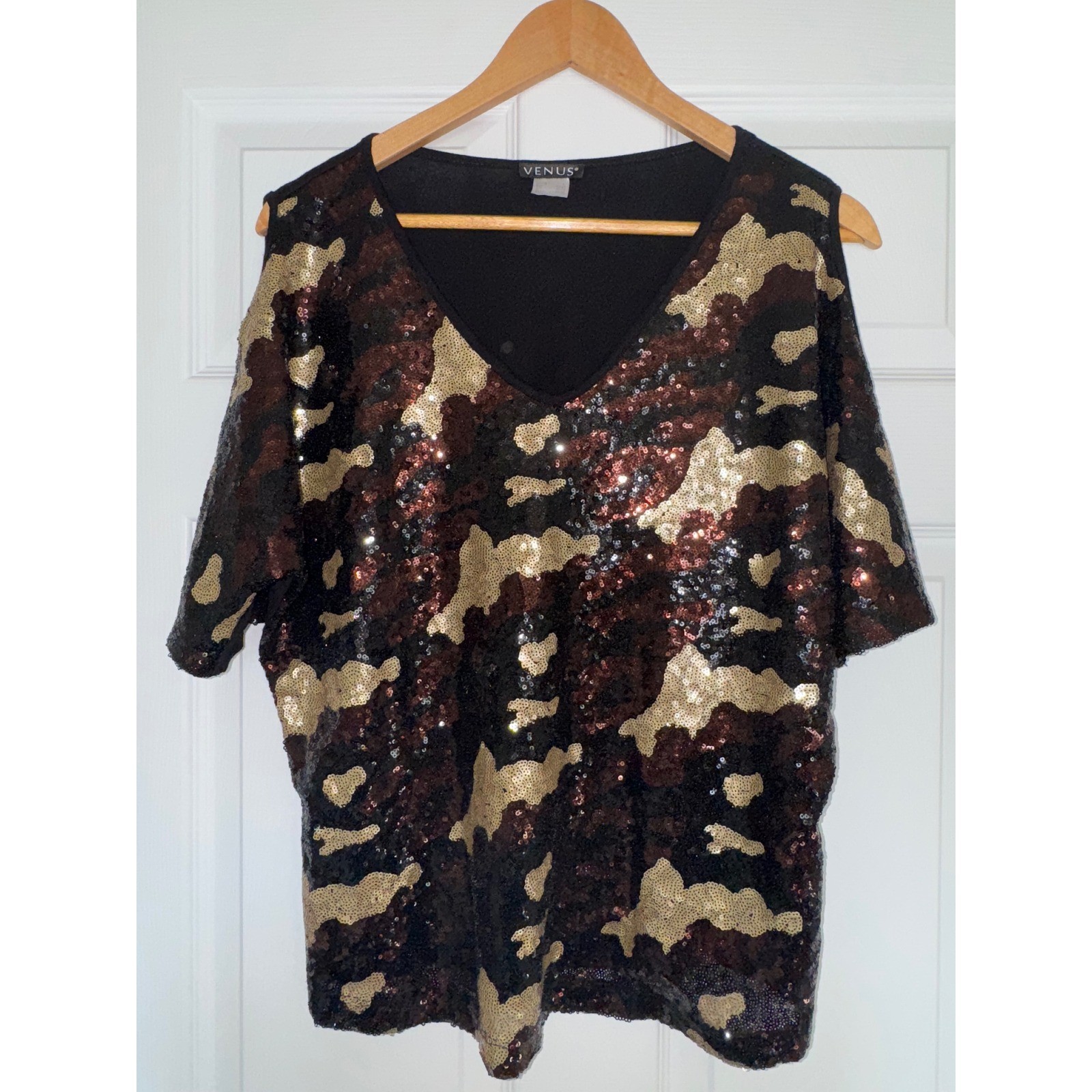 Womens M Sequin Camo Cold Shoulder Top V-Neck Coquette Maximalist Eclectic