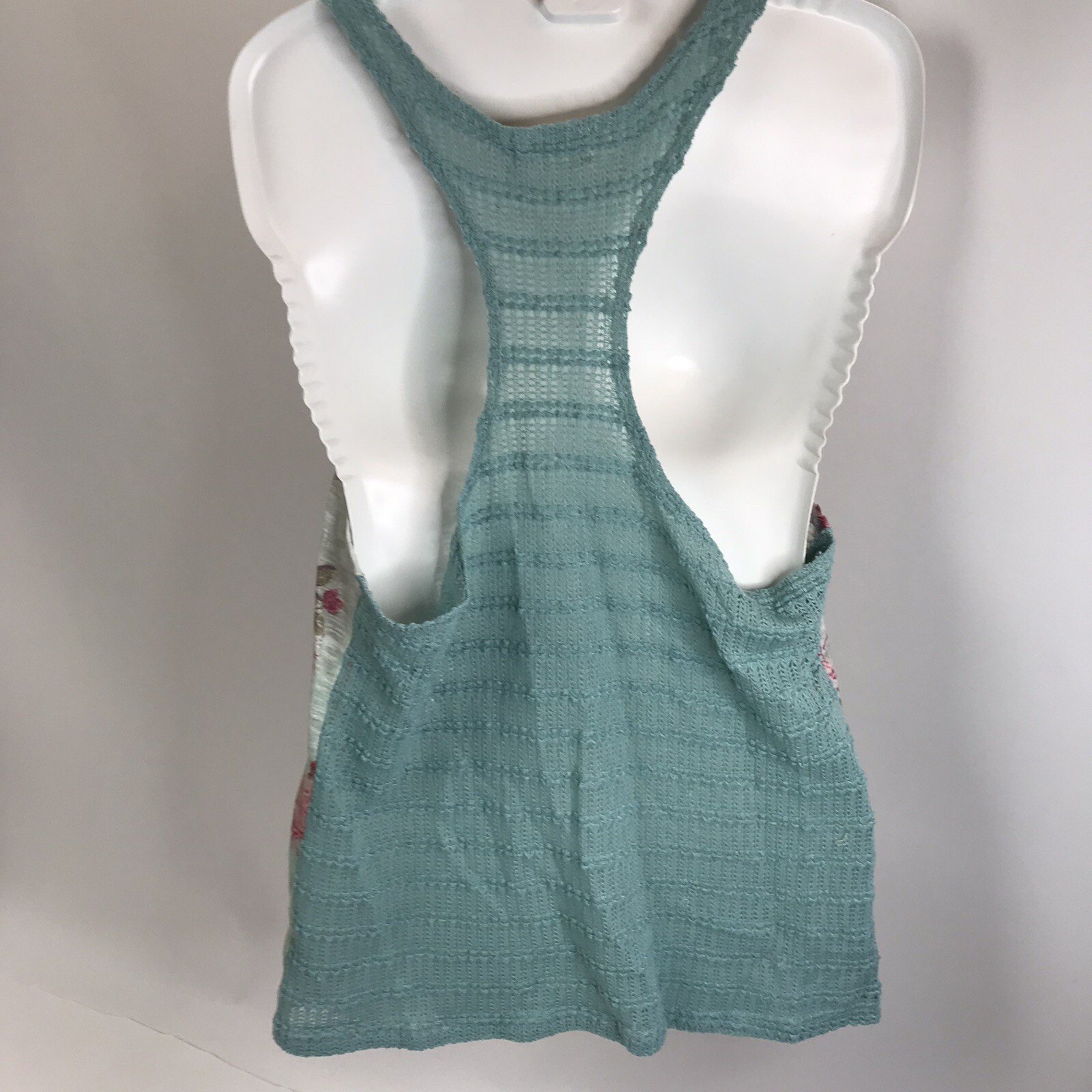 Han Clothing The Classic Embellished tank top tee M Malibu Ca 90263 Studs Floral