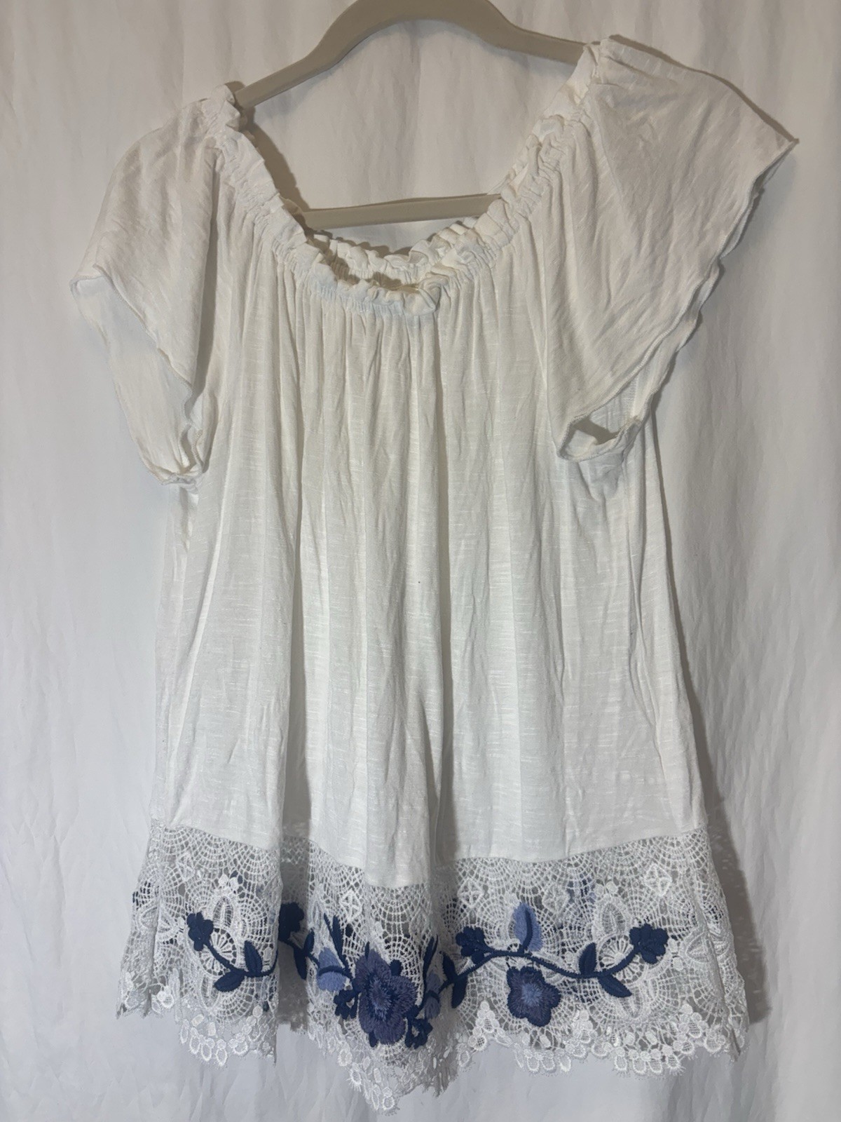 ADIVA White Blue Floral flutter sleeve Eyelet Blouse Top Sz M HH13