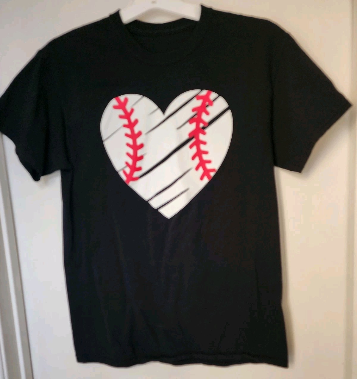 Baseball Heart Cute Softball Gift Players And Fans Ladies’ Crewneck T-Shirt