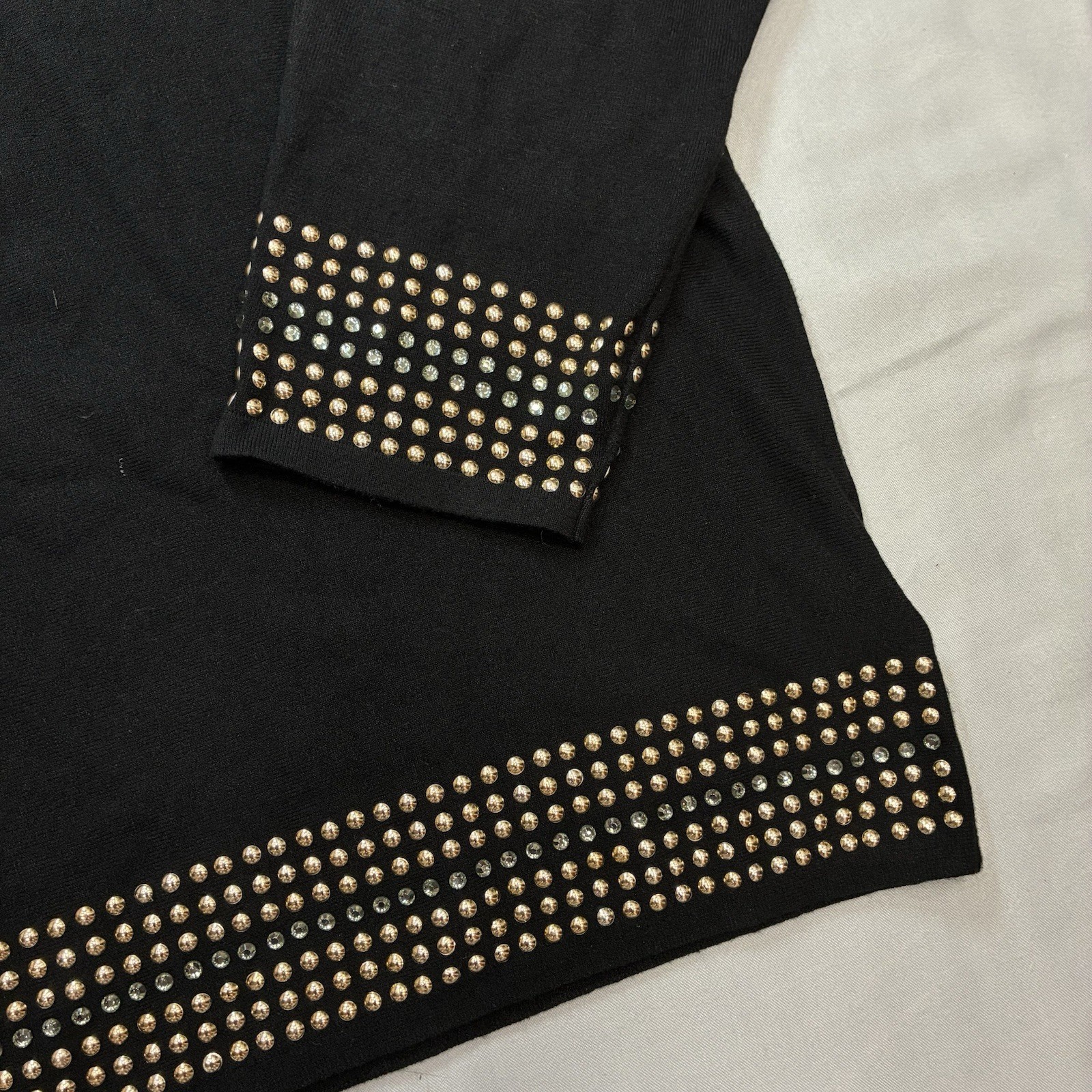 Frank Lyman Montreal Top Womens Medium Black Knit Rhinestone Stud Cuffs NWT