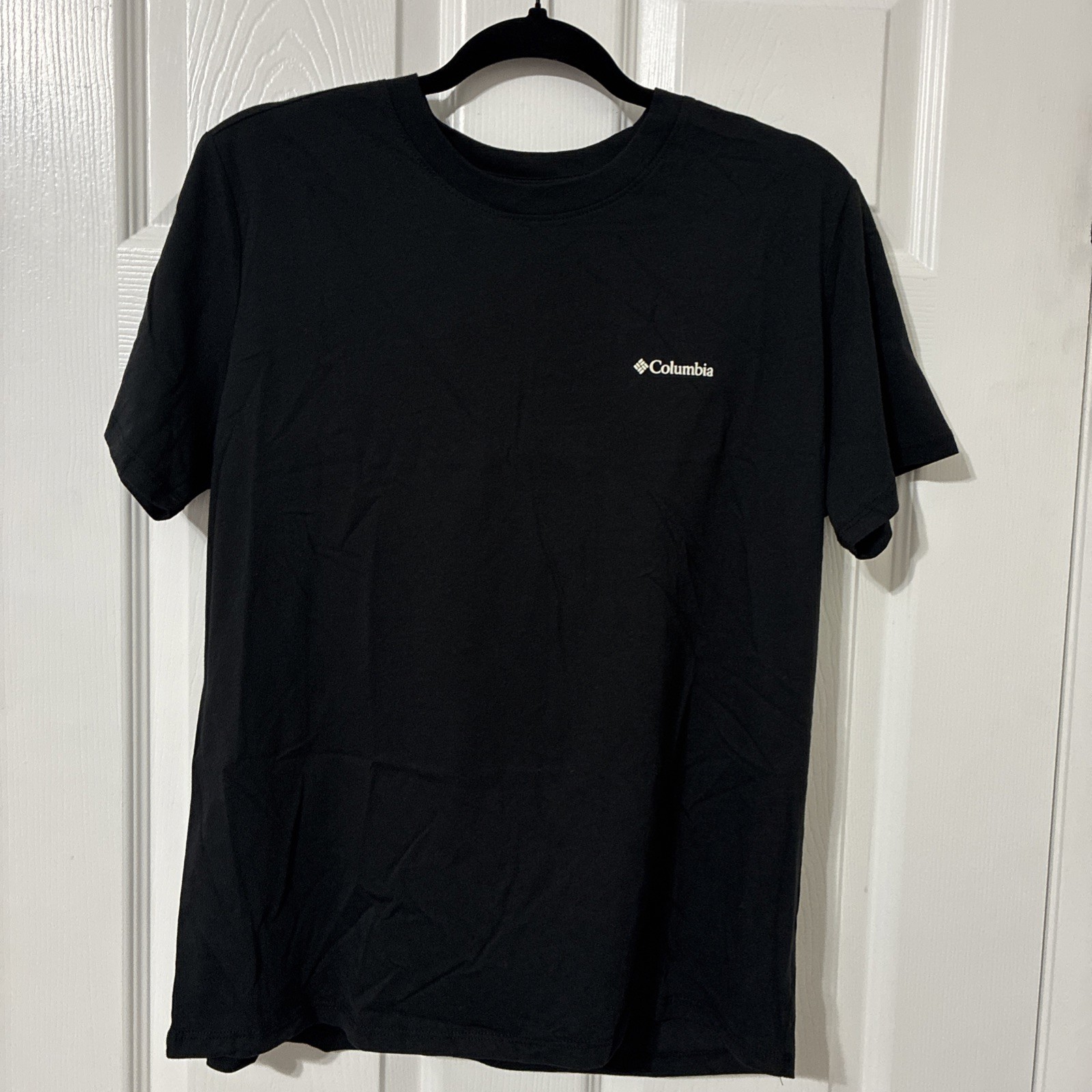Columbia Women’s short sleeve Graphic T-Shirt Medium, Black