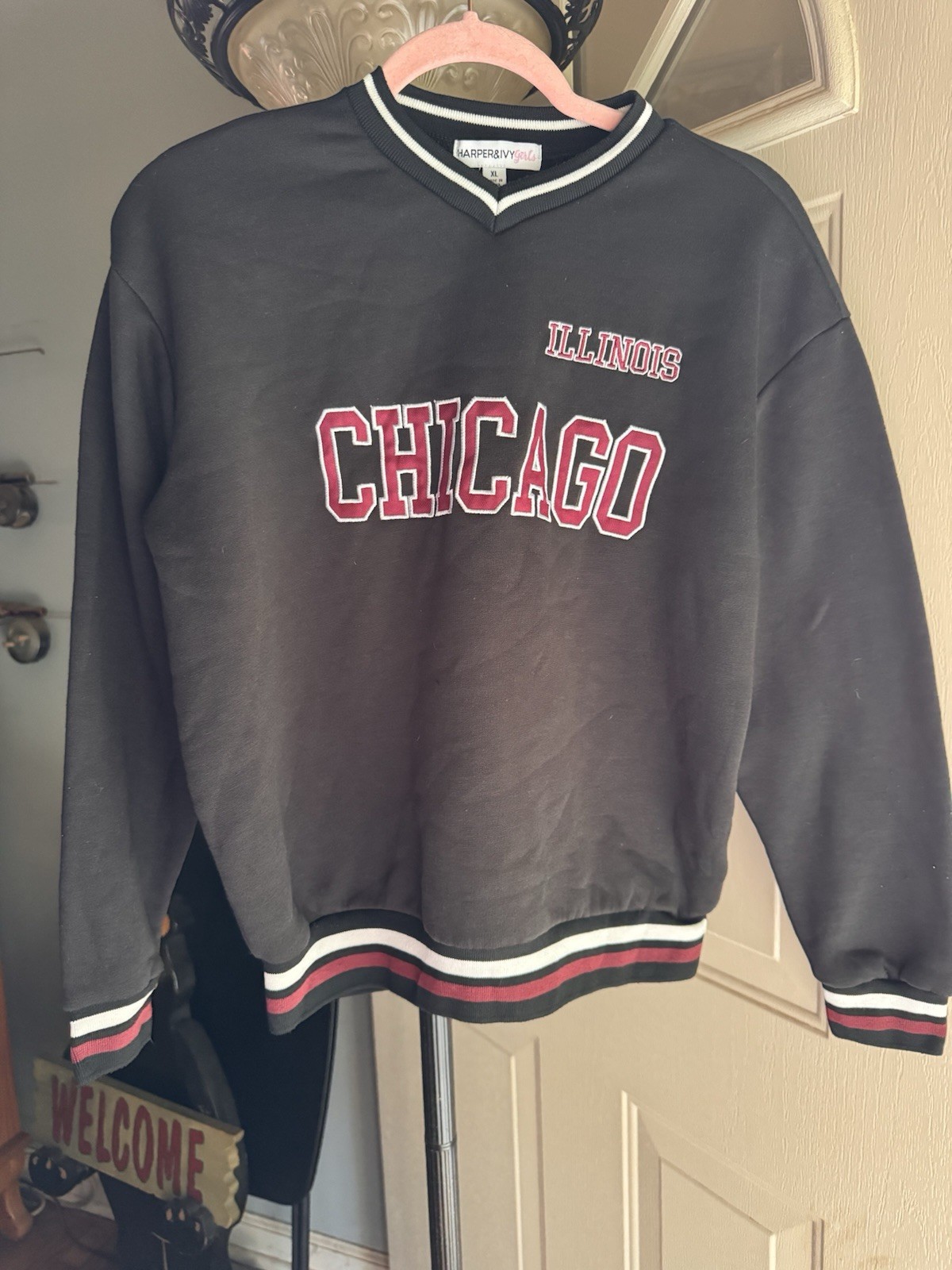 Harper & Ivy Girl Chicago Illinois Varsity Sweatshirt Womens XL Graphic Black