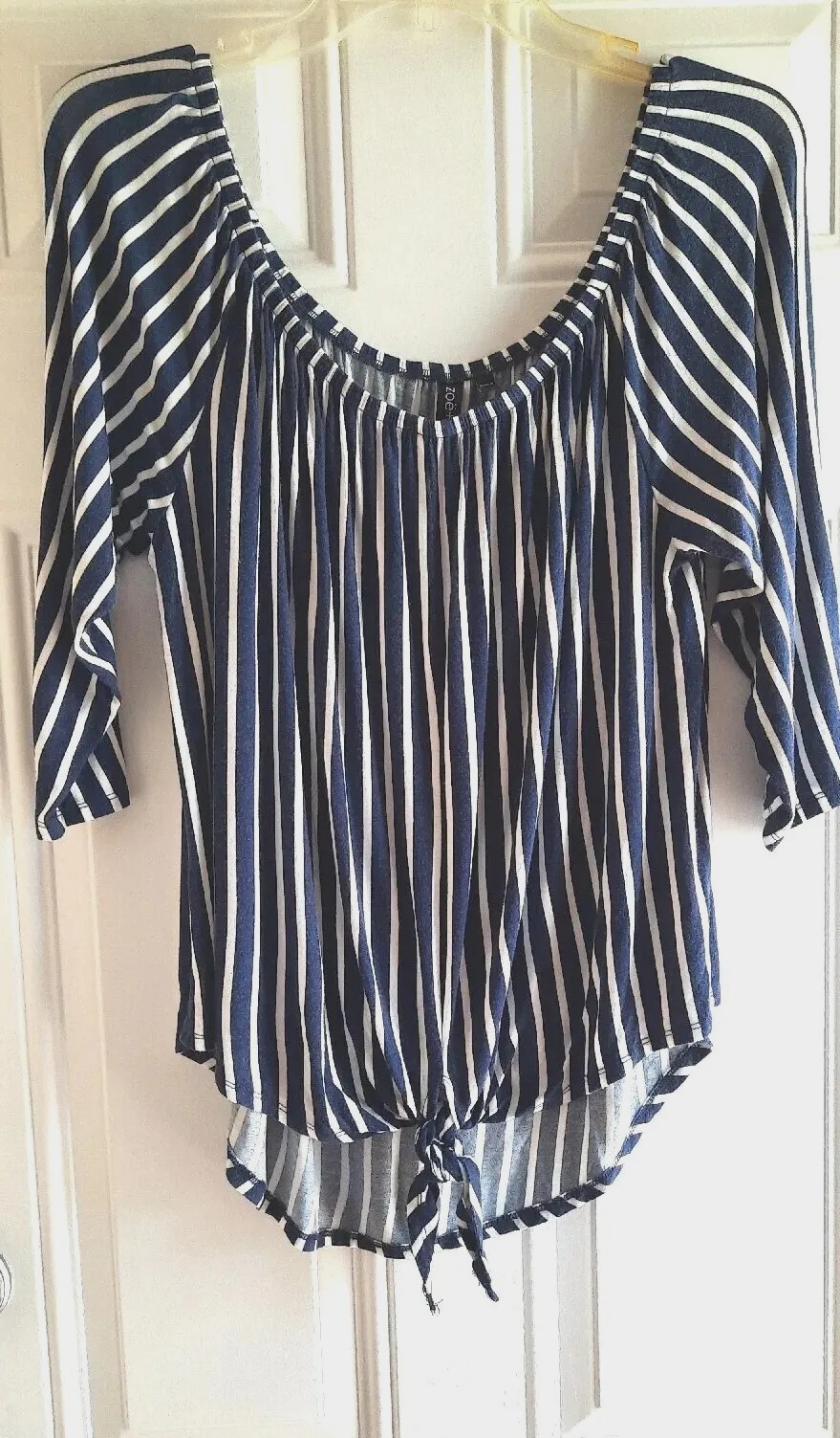ZOE + PHOEBE Knit On/Off Shldr Top – L – Elast. Neckline, 3/4 Sleeves, Knot Hem