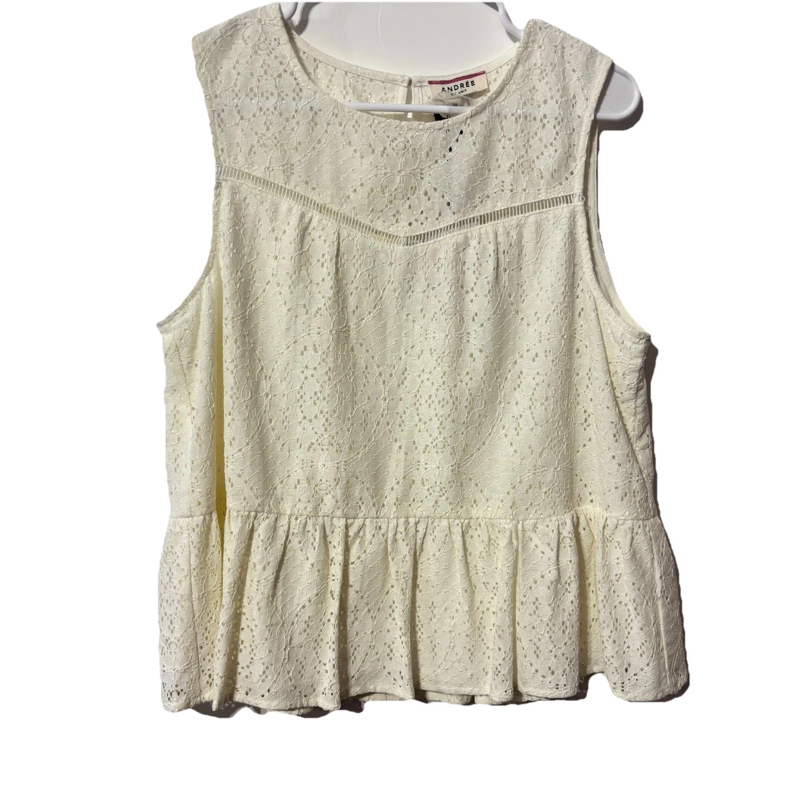 NWT Andree by Unit Peplum Top Womens Medium White Sleeveless Eyelet Embroidered
