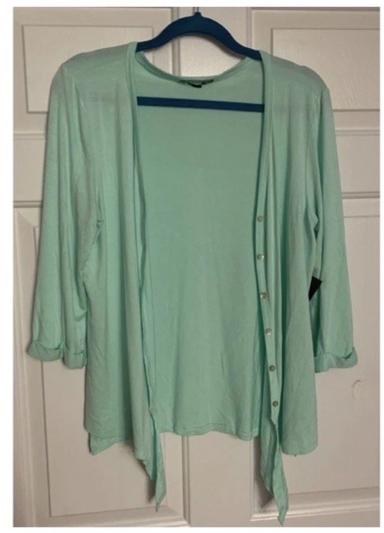 TRESICS Sea Green Button Down Top Knot Lightweight NWT M