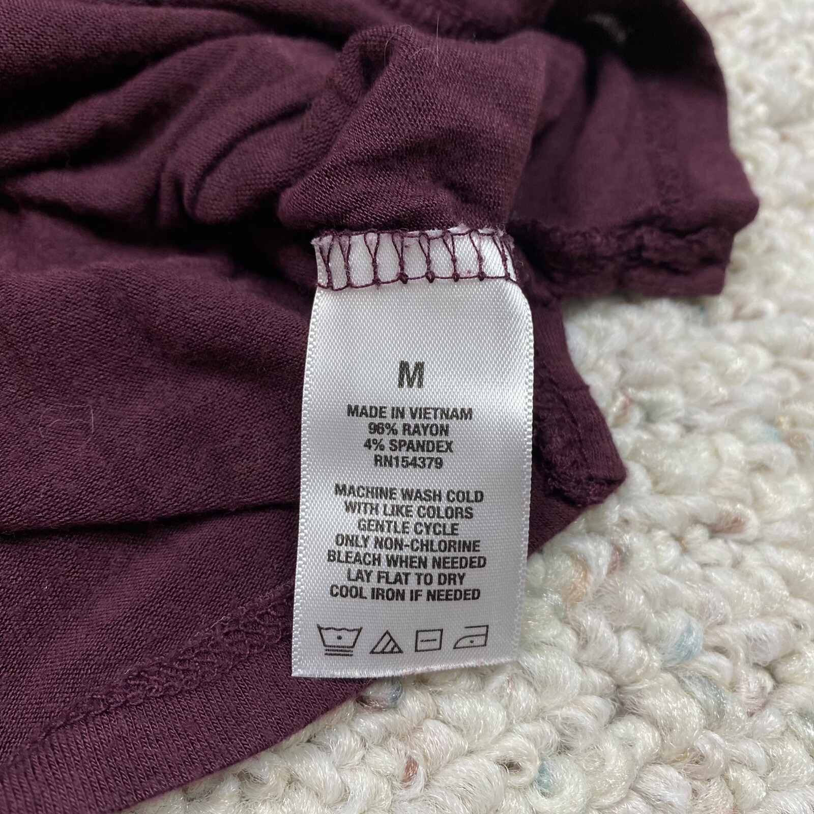 AERO Juniorss Top sz M Maroon Red Supeior Soft Girl Tee Soft Grunge Minimalist