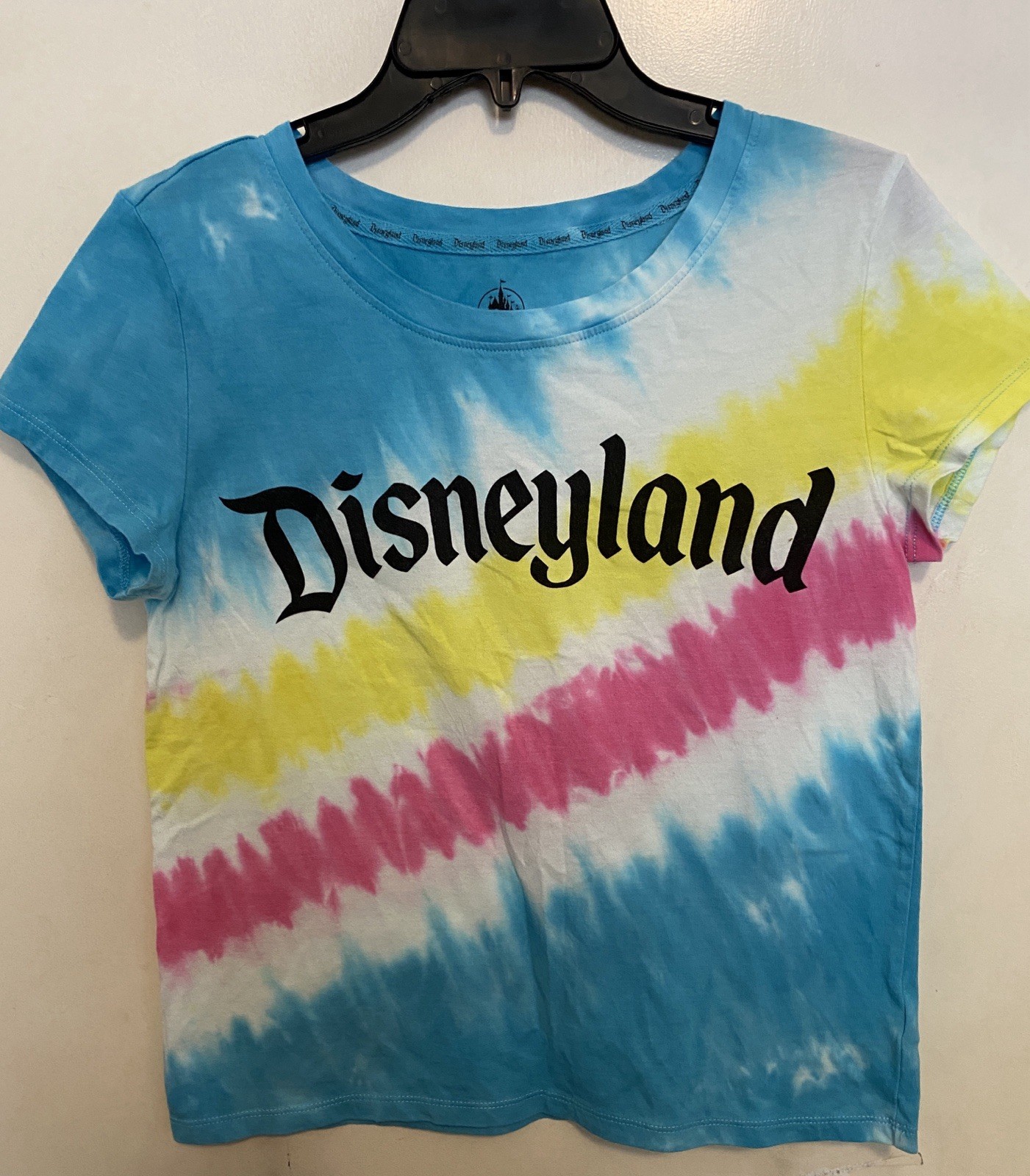 Disneyland Women’s Tie Dye Crop TShirt Size M Blue Pink Yellow Disney Parks NWOT