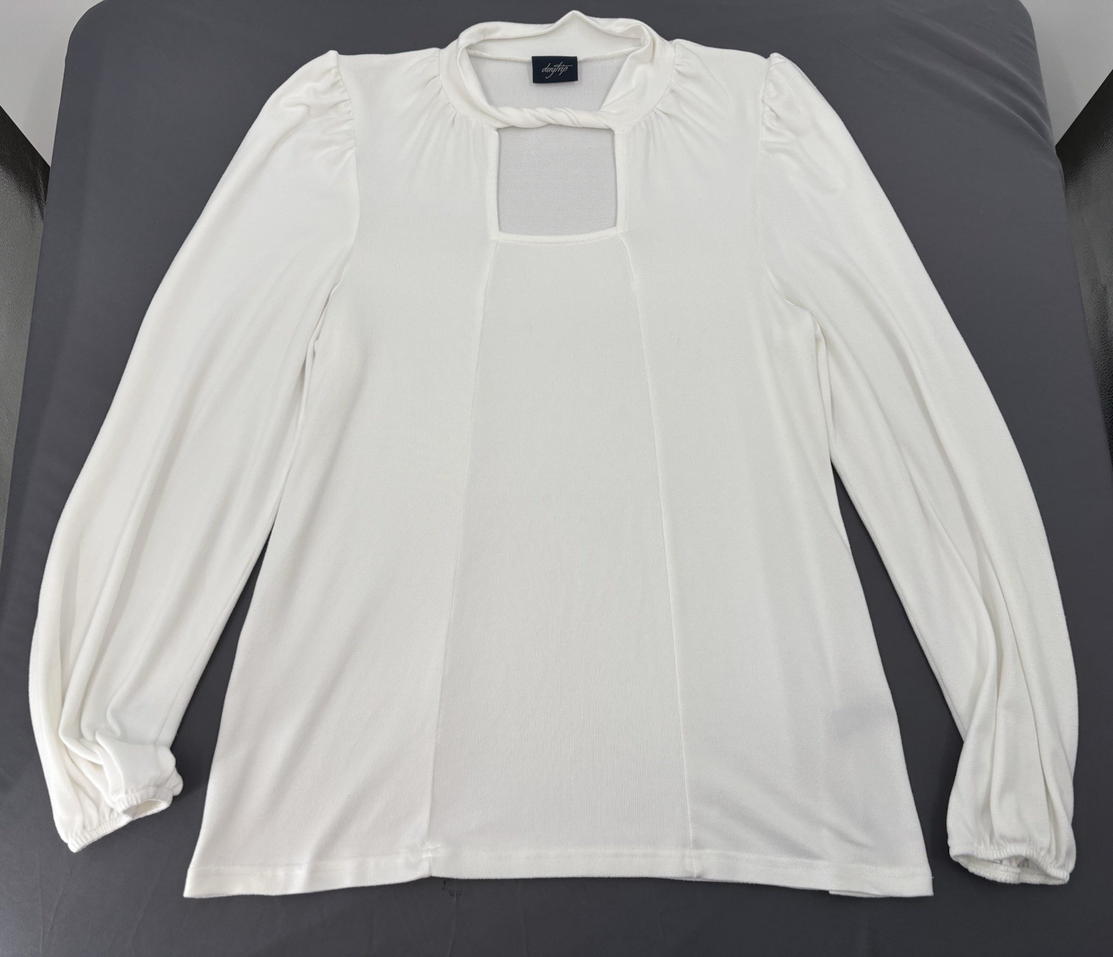 Daytrip Buckle Top Womens L Cream Cut Out Brushed Knit EUC