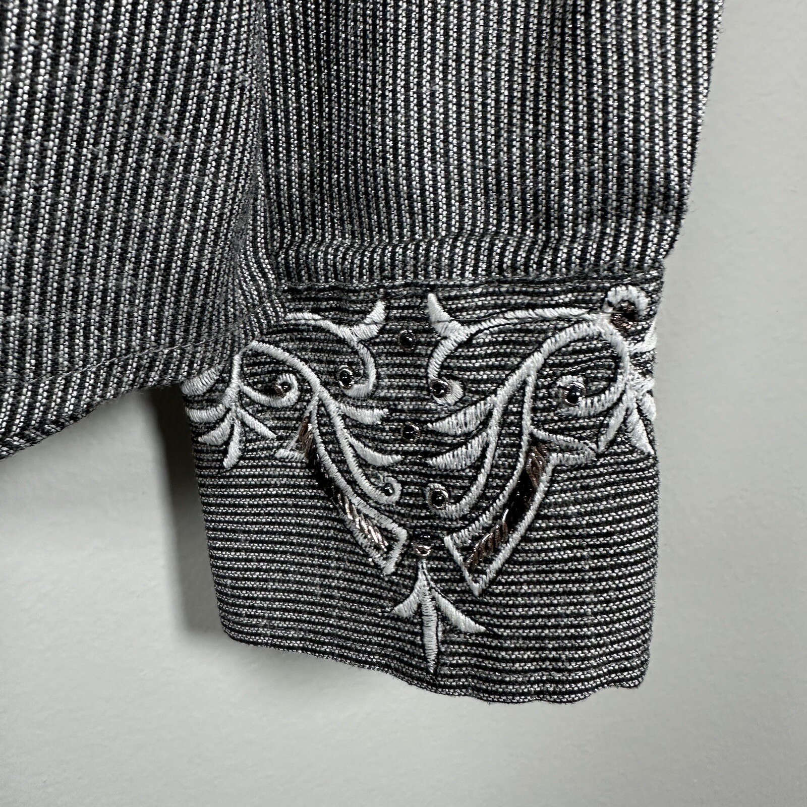 TNT Large Gray Metallic Stripe Embellished Linen Long Sleeve Button Up Shirt