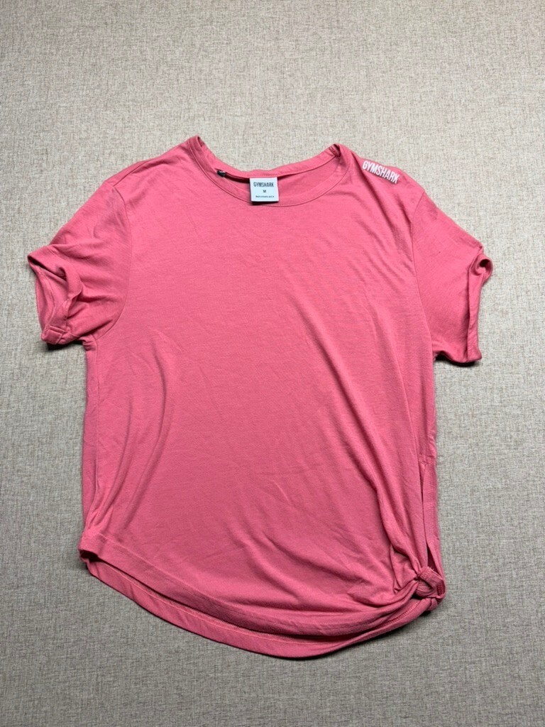 Gymshark Essential Asymmetrical Slit Hem Short Sleeve Training Tee Pink M