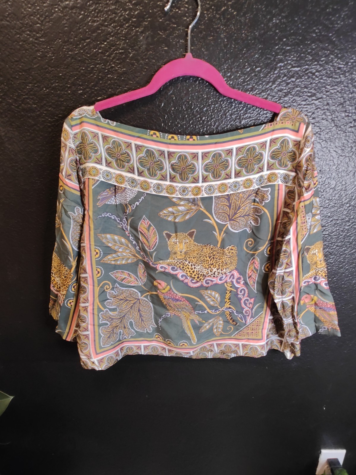 WOMEN’S Medium J. CREW DRAPEY BOATNECK TOP IN ORNATE JUNGLE PRINT (Cropped)