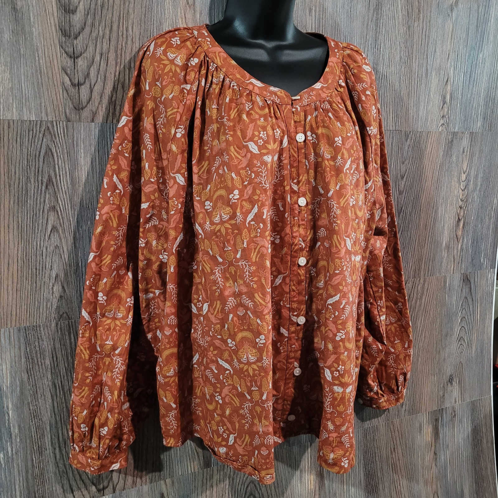 Duluth Trading Button Front Blouse XXL Orange Moth Mushroom Whimsical Gardening