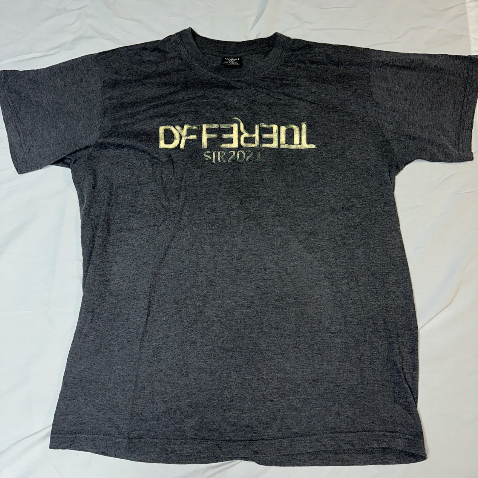 Wali Tee Shirt Woman’s Size XL Made In USA 65% Cotton 35%Poly